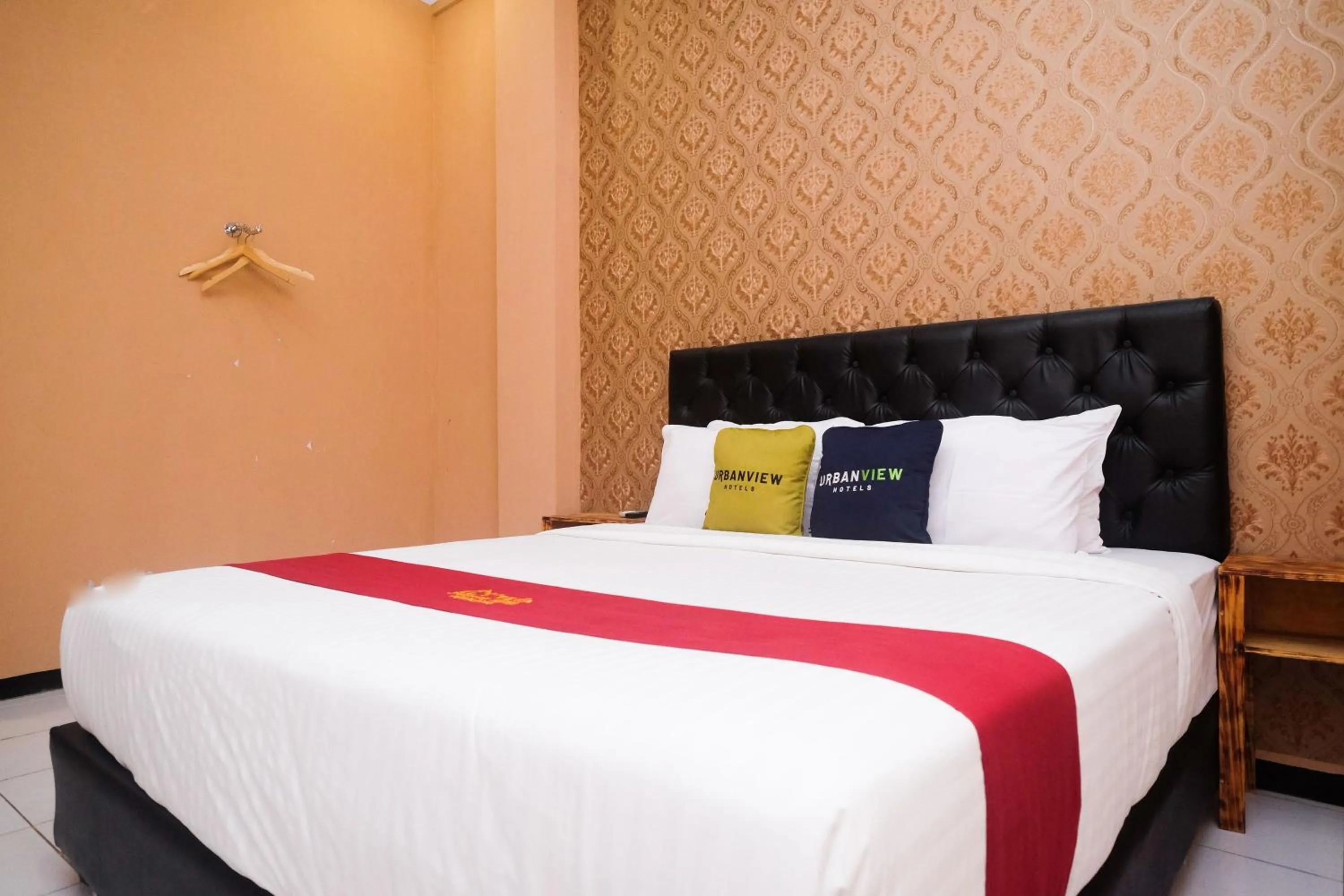 Bed in Urbanview Hotel LTefa Pemalang
