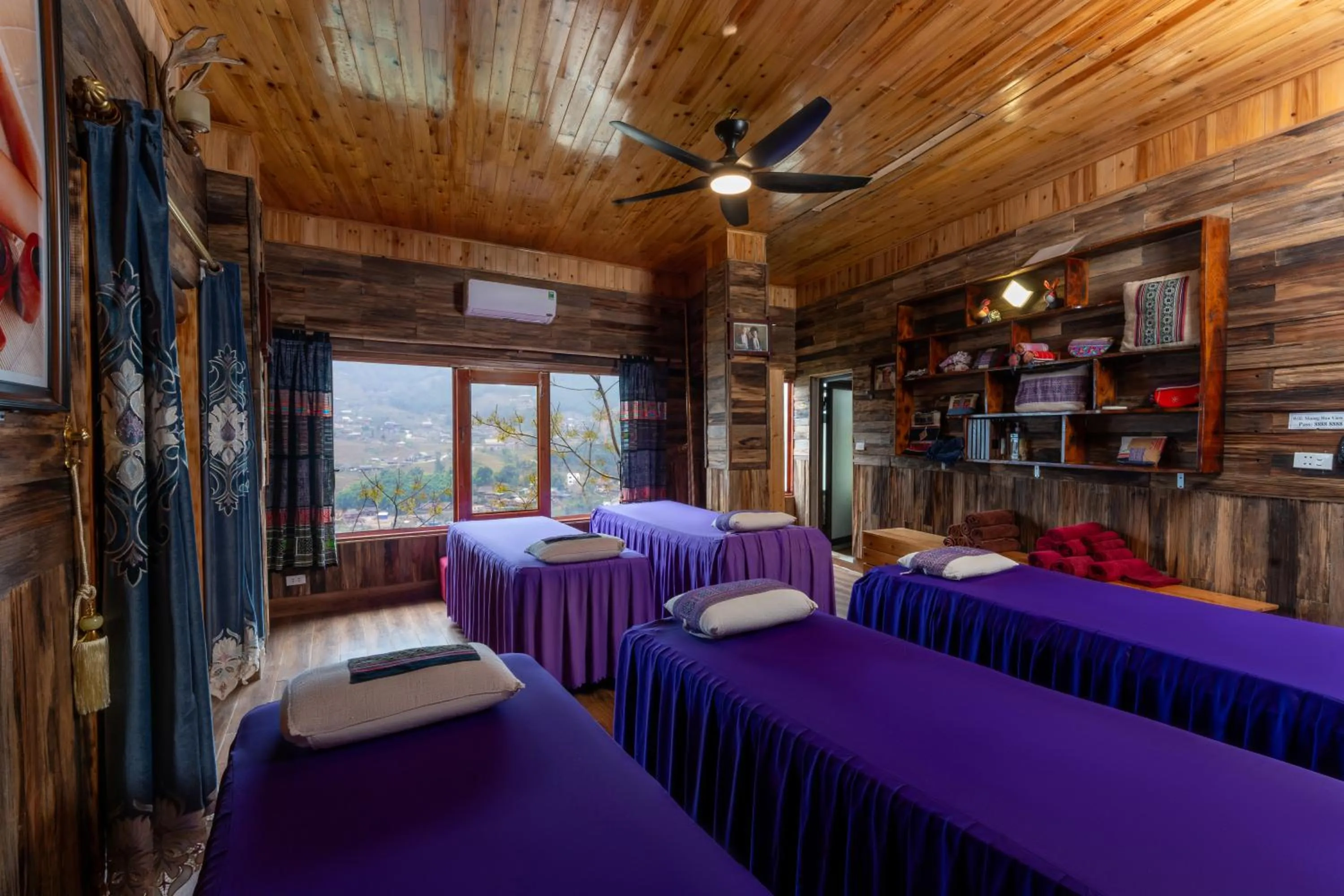 Massage, Bed in Muong Hoa River View Hotel