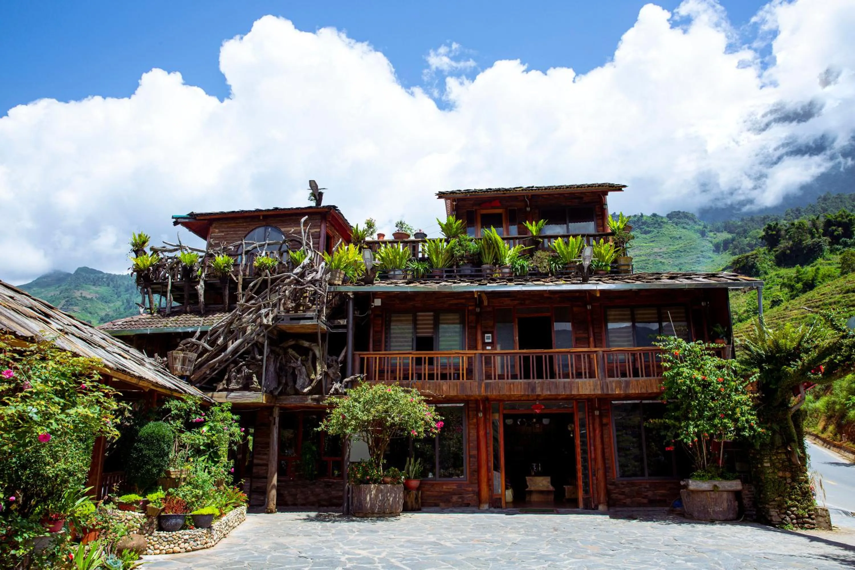 View (from property/room) in Muong Hoa River View Hotel