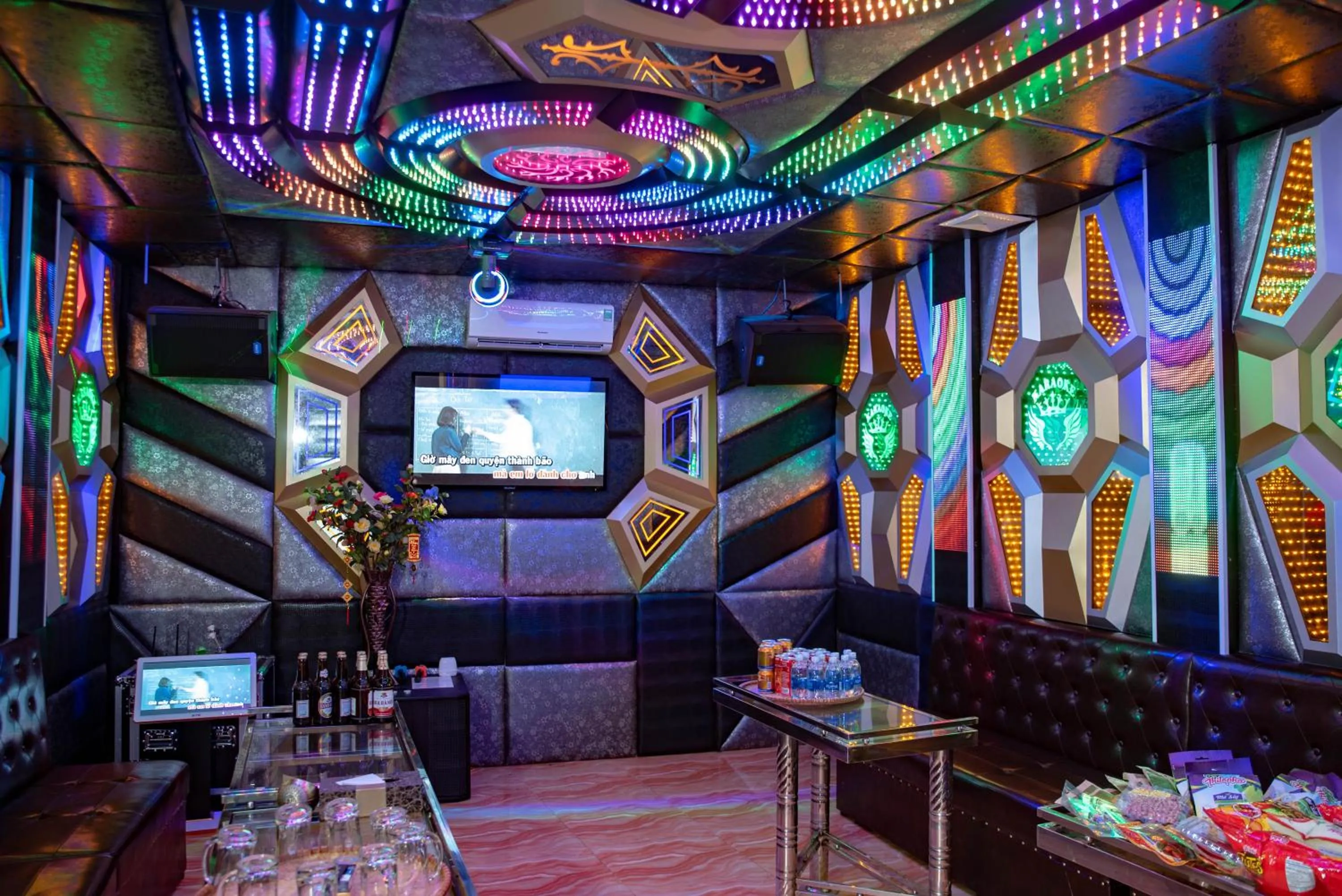 Karaoke in Muong Hoa River View Hotel