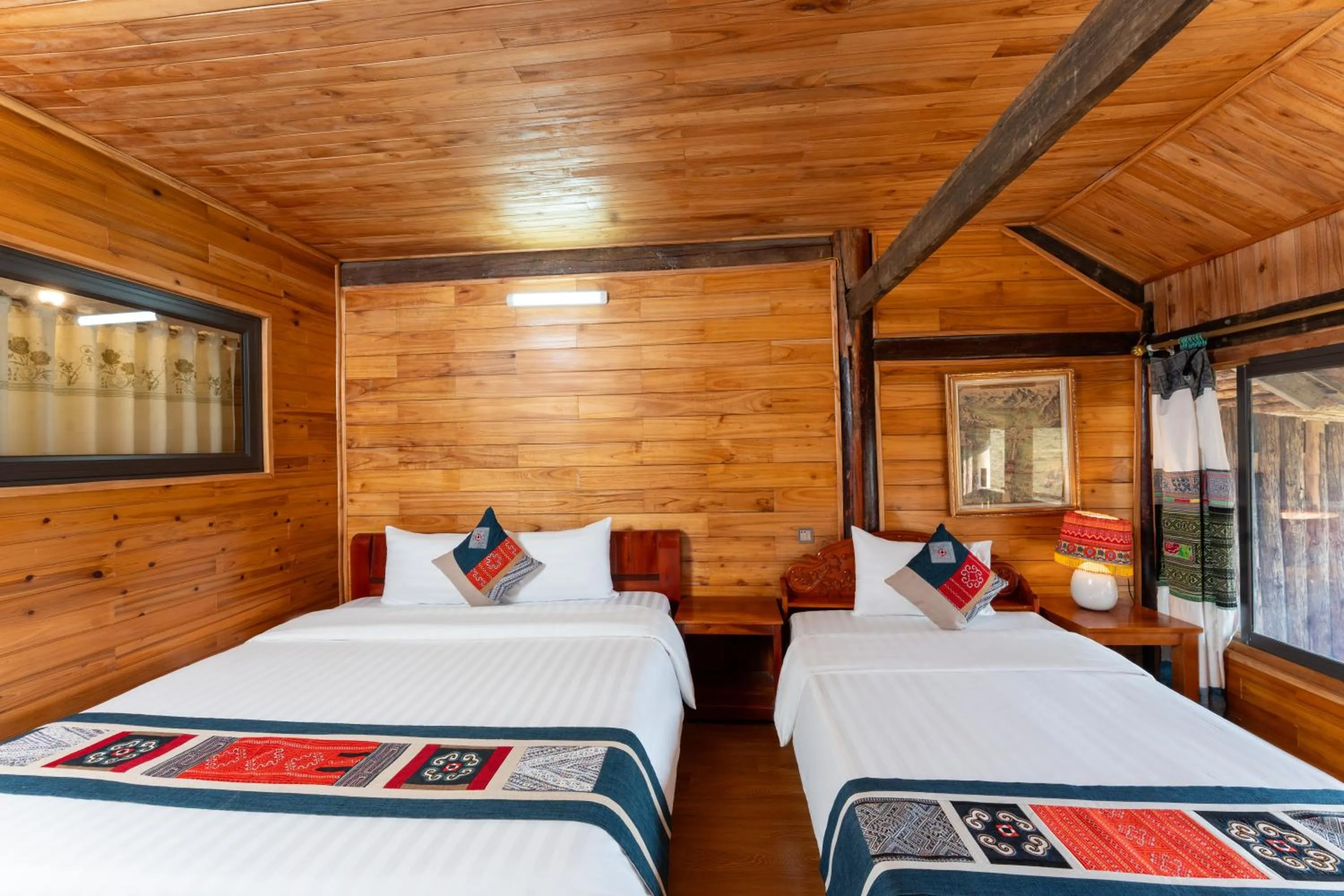 Bed in Muong Hoa River View Hotel