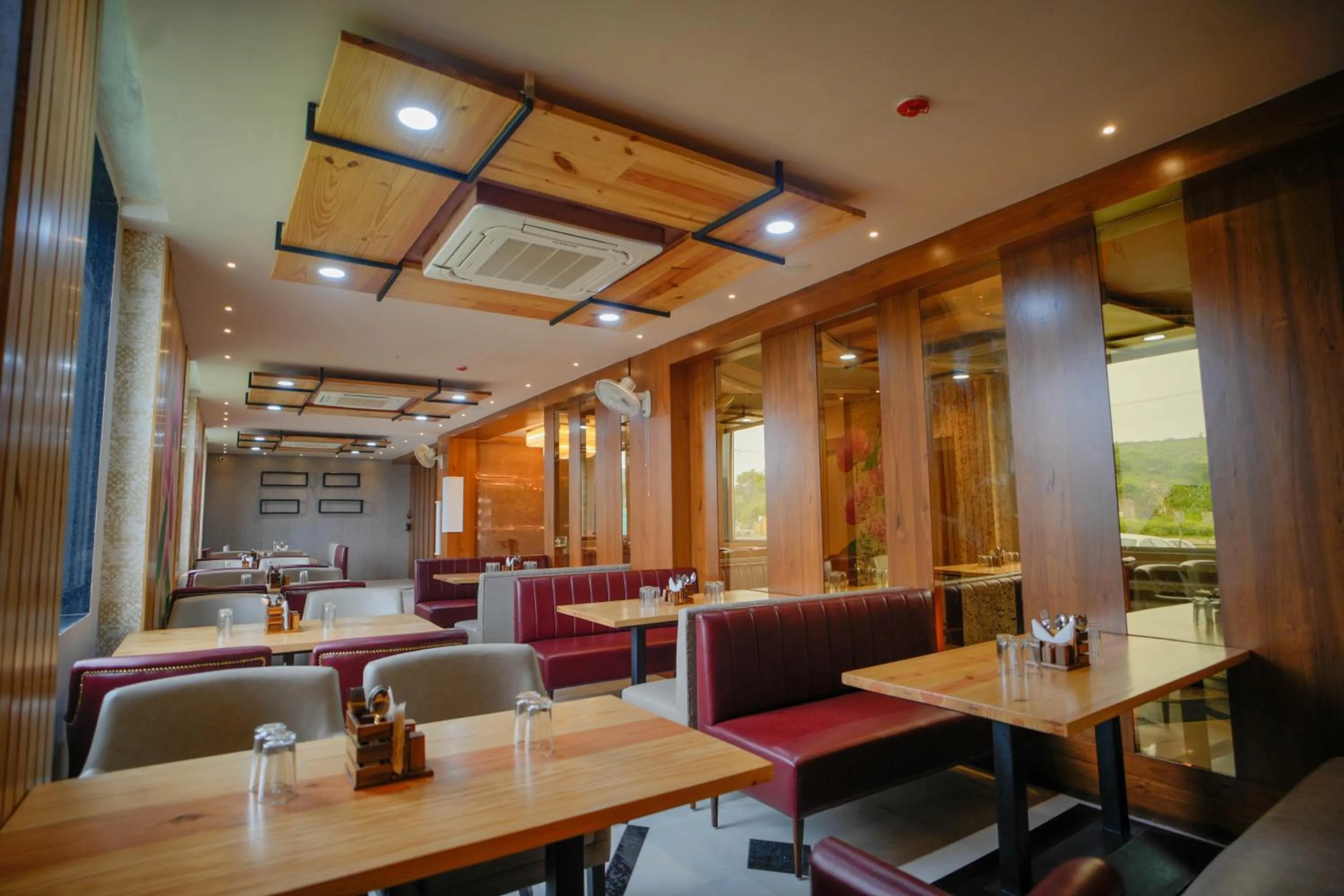 Restaurant/places to eat in The Ekling Garh Hotel & Resort