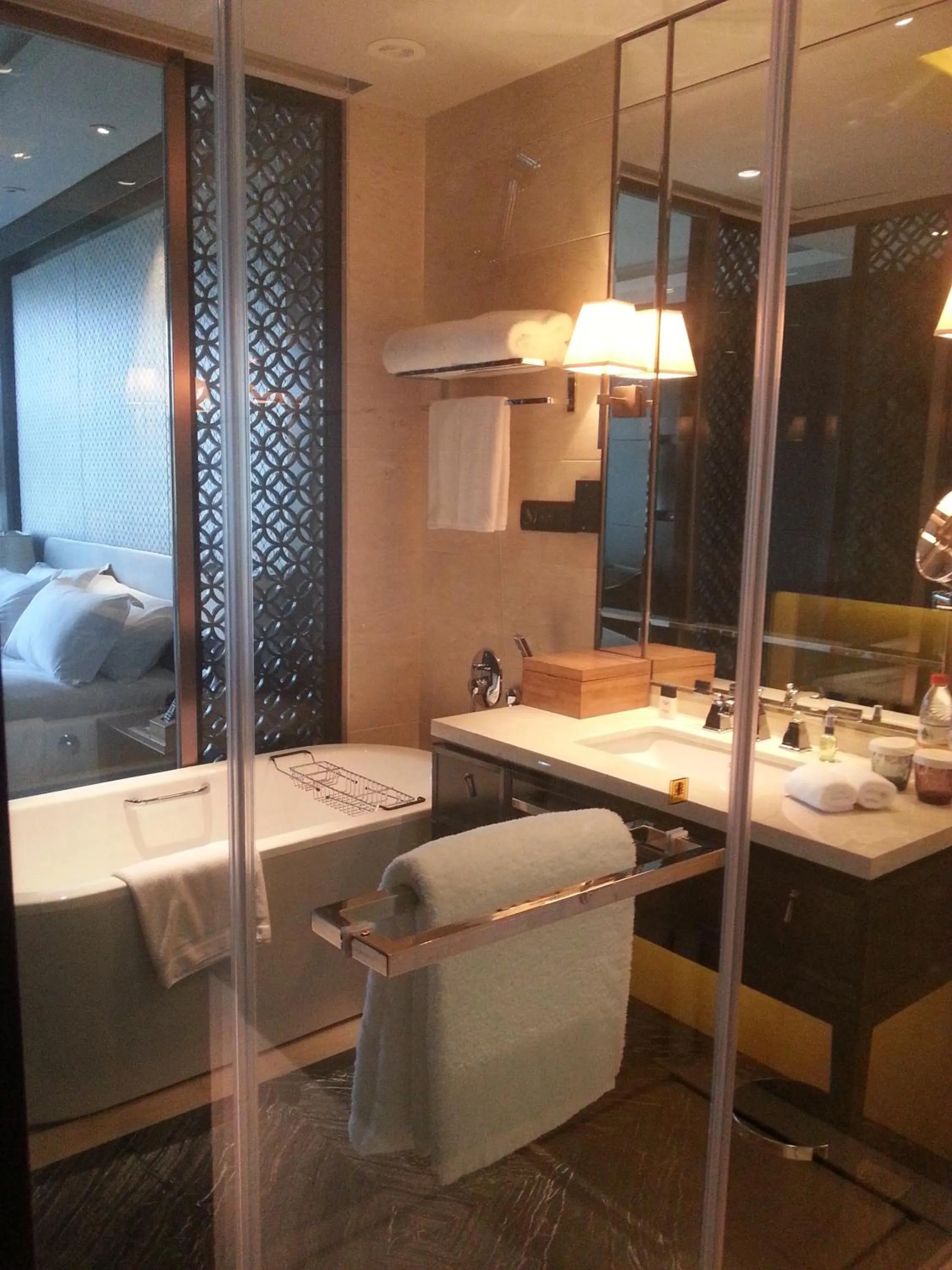 Bathroom, Bed in Primus Hotel Qipan Moutain Shenyang