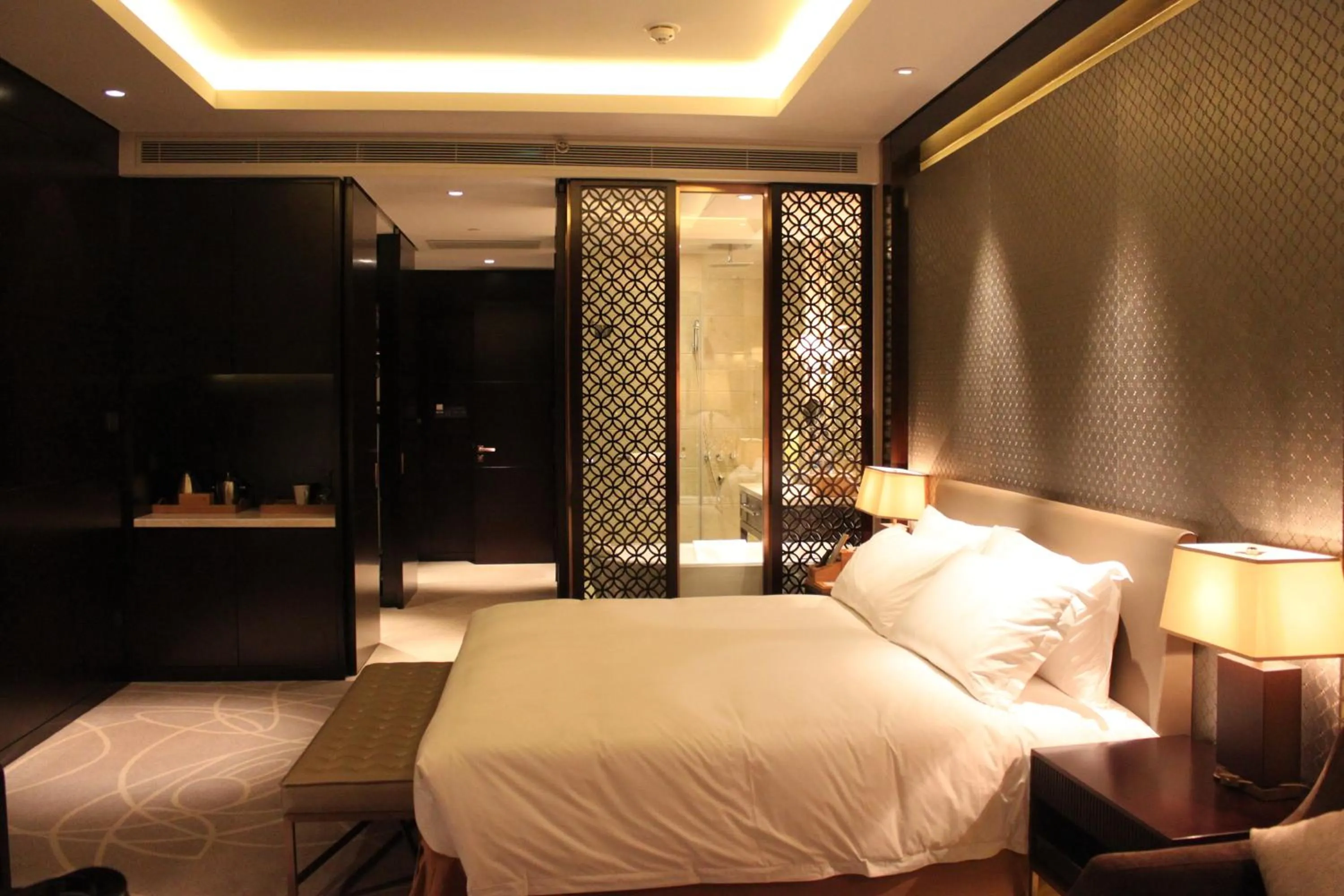 Photo of the whole room, Bed in Primus Hotel Qipan Moutain Shenyang