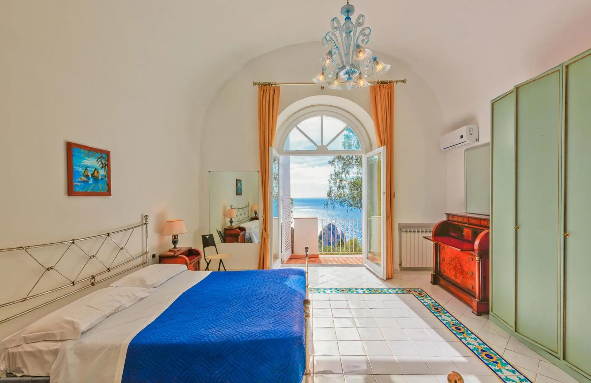 King Suite with Sea View in Villacore Capri