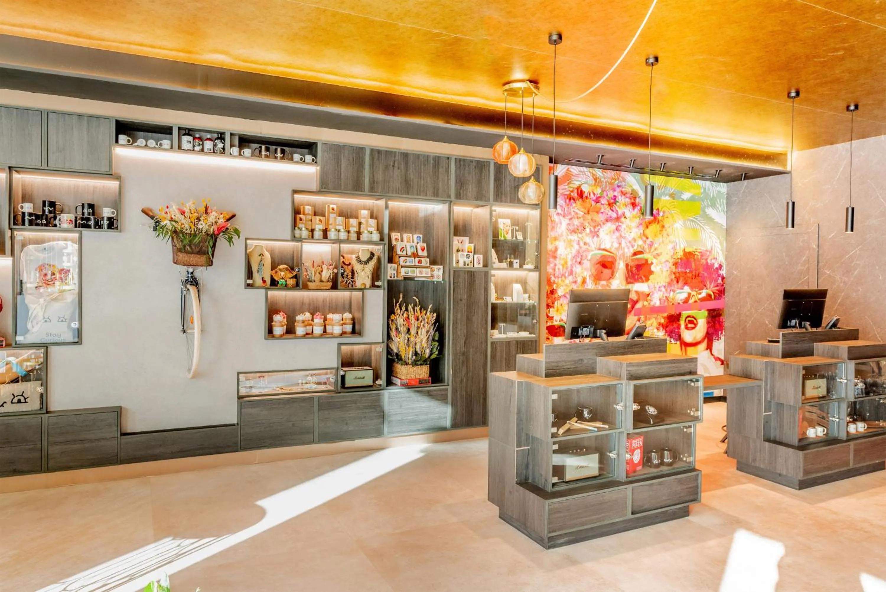 Lobby or reception in INNSiDE by Meliá Tenerife Santa Cruz