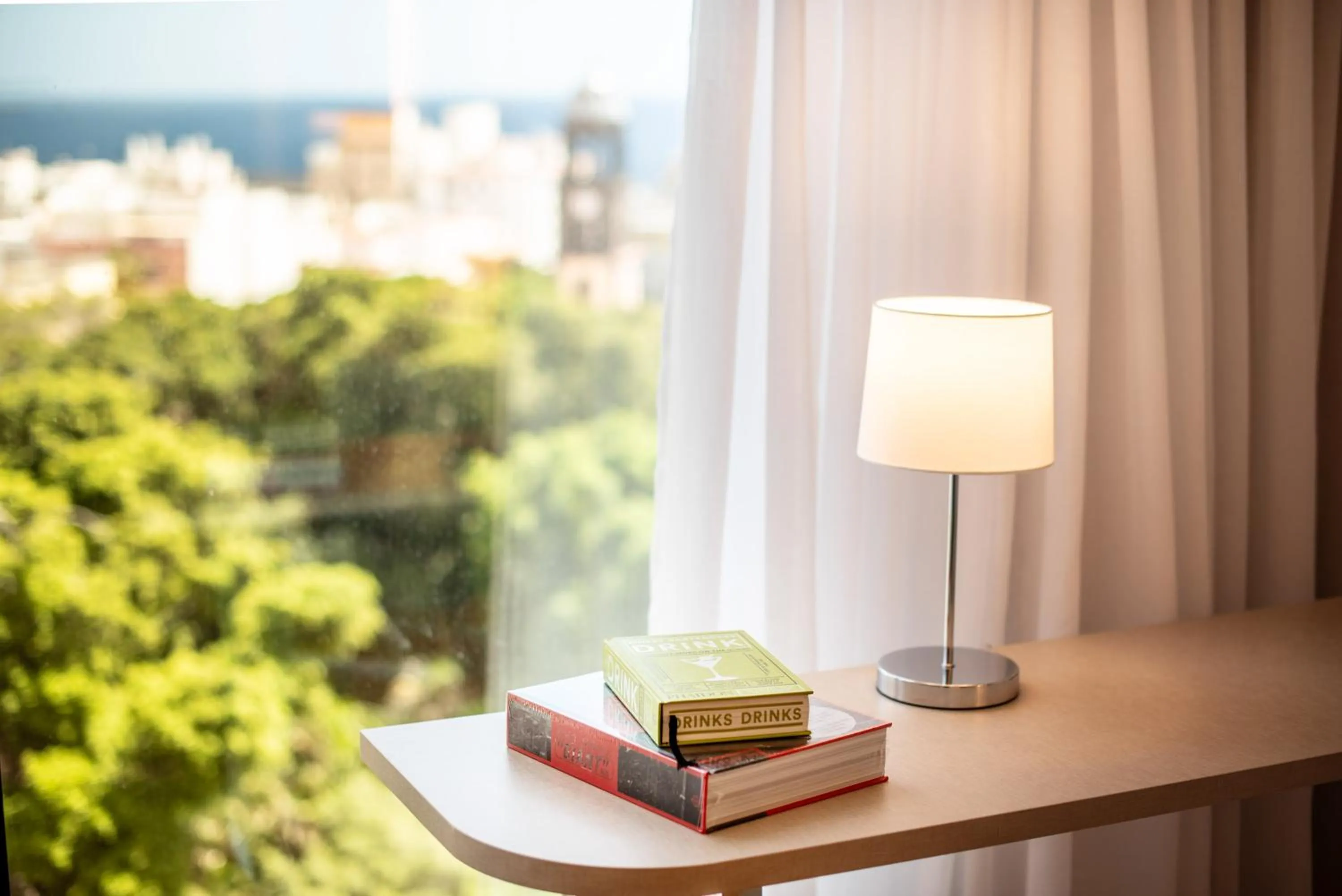 Library in INNSiDE by Meliá Tenerife Santa Cruz