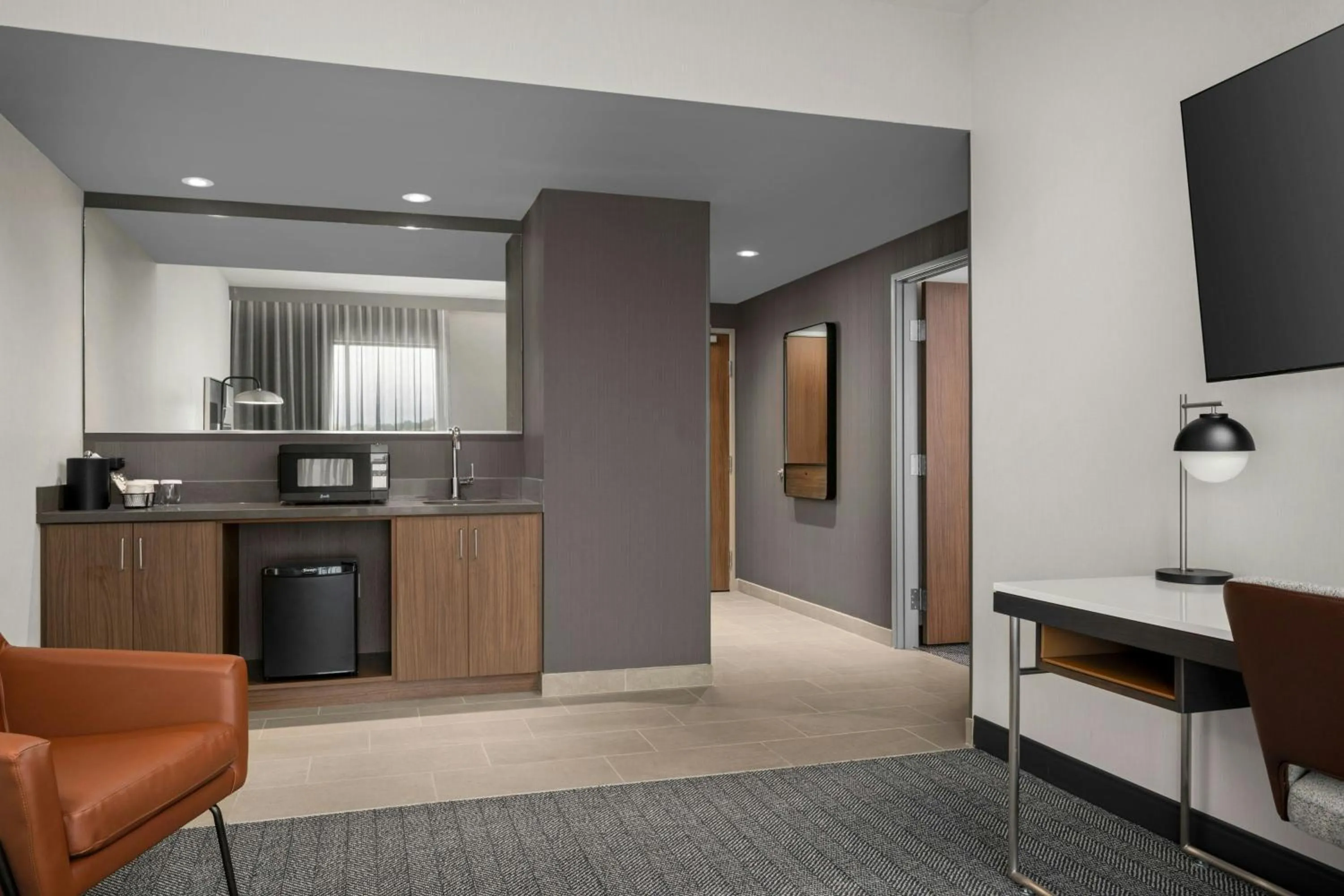 Living room in Courtyard by Marriott Pocatello