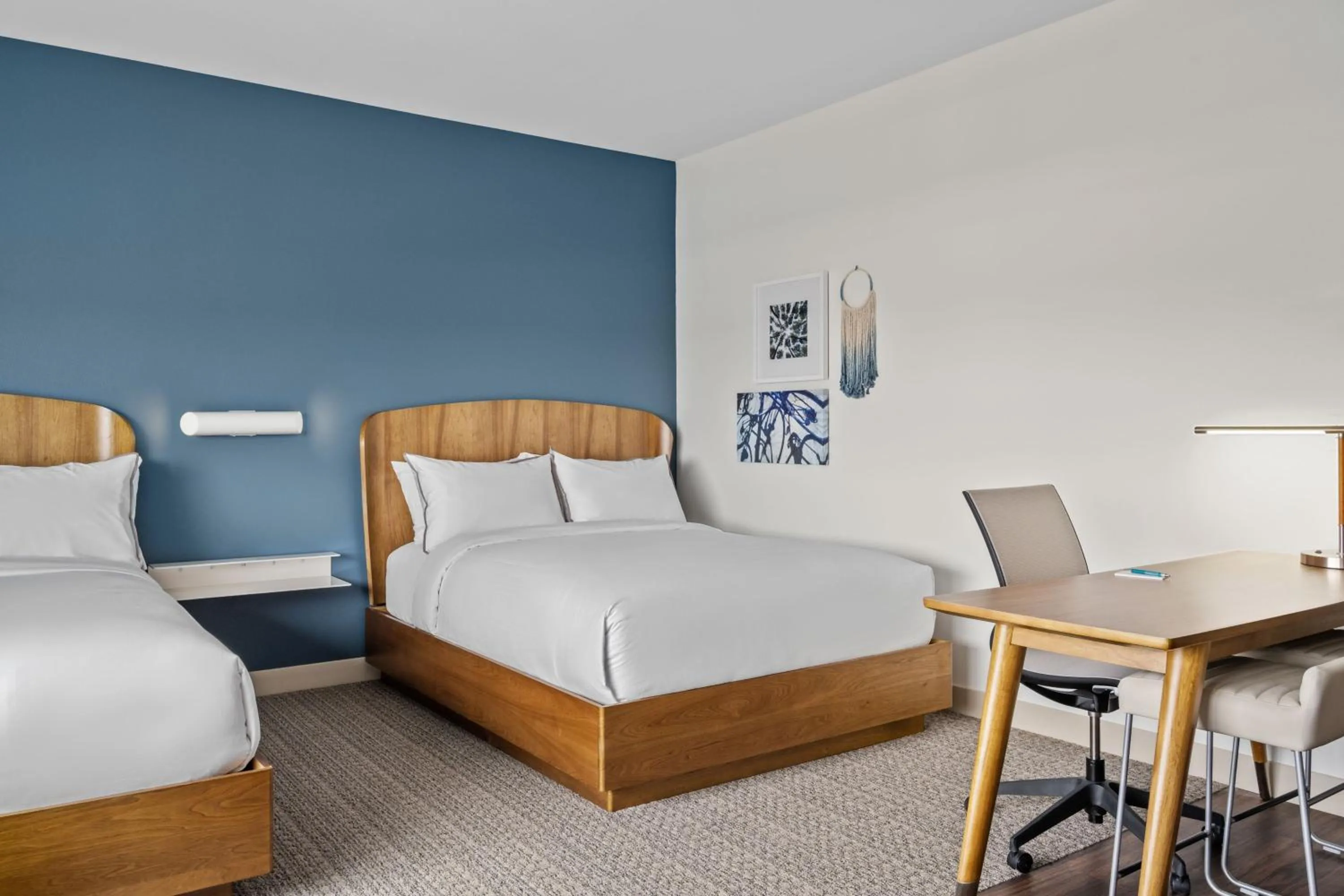 Photo of the whole room, Bed in Element Springfield South