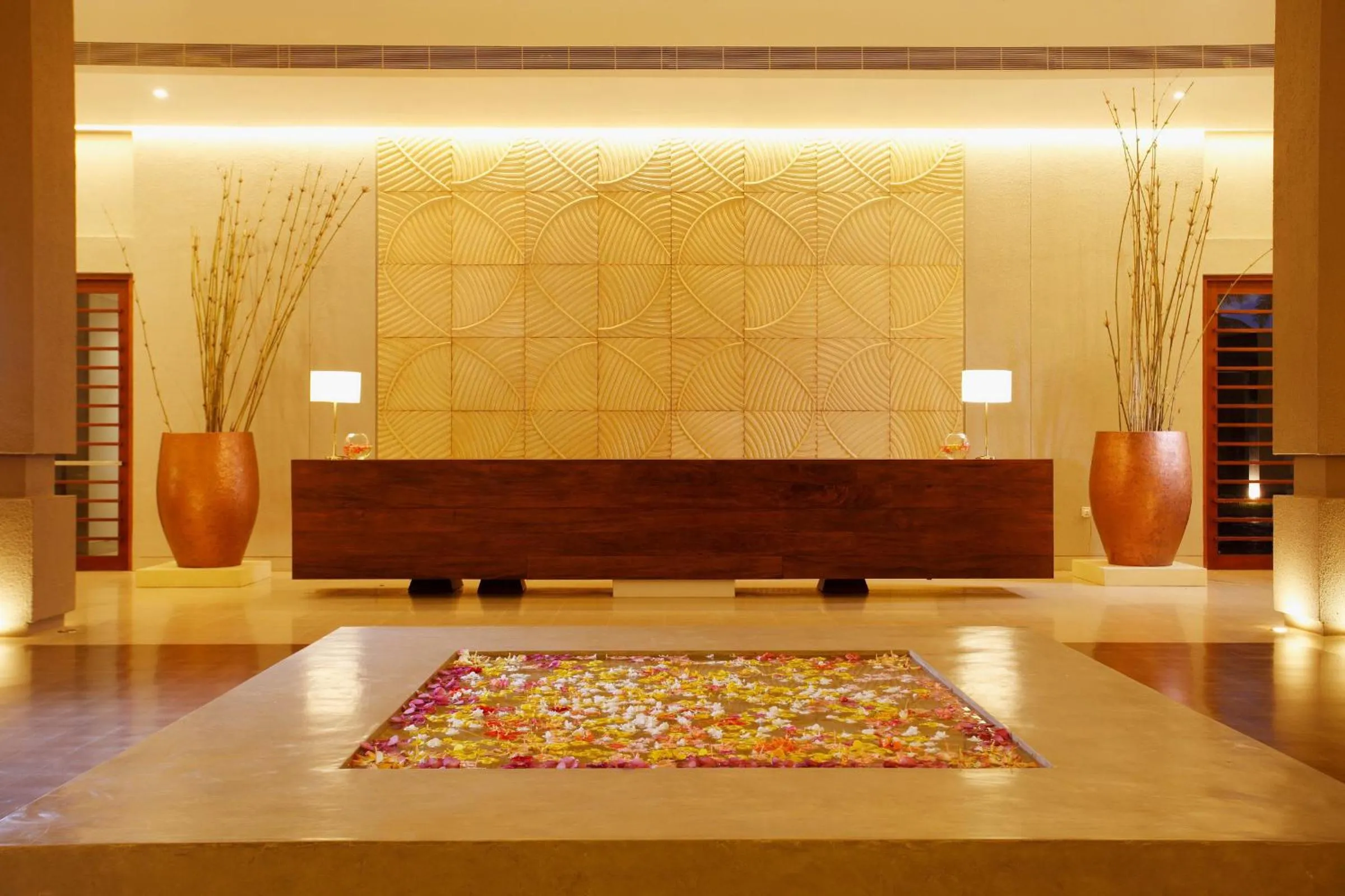 Lobby or reception in Amaya Beach Passikudah