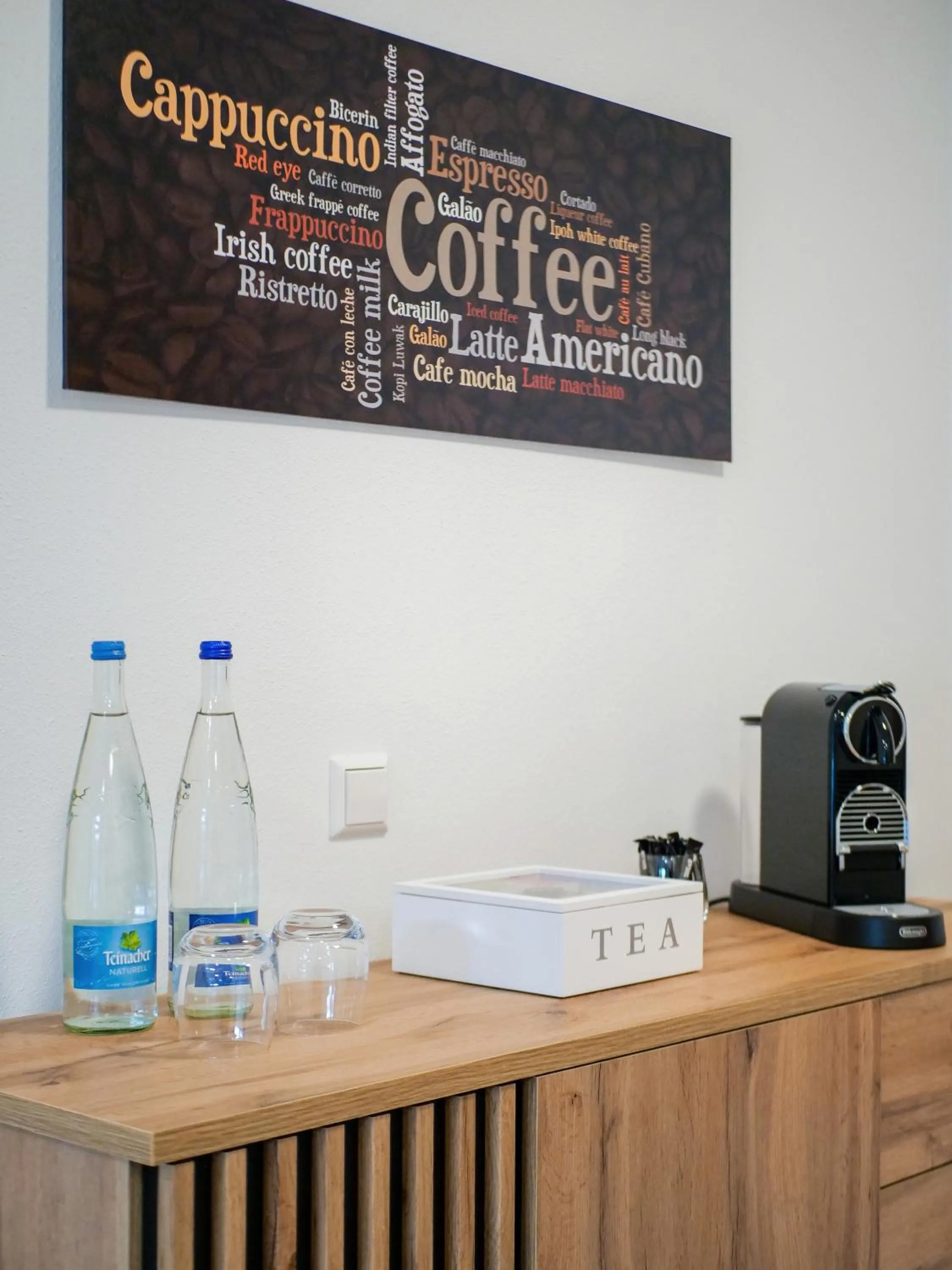Coffee/tea facilities in INhome Studio Apartment - Küche - Parken - TV