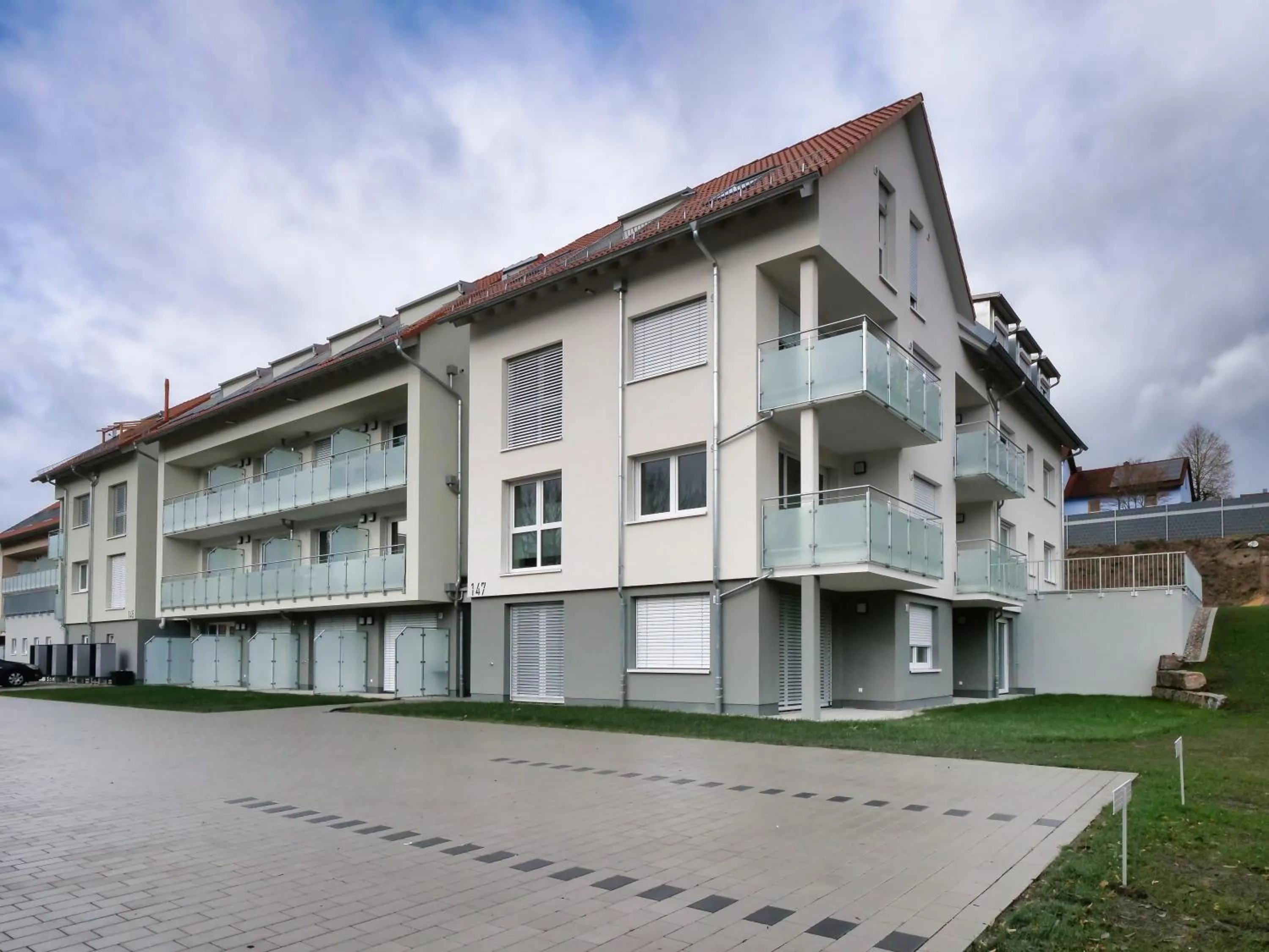 Facade/entrance in INhome Studio Apartment - Küche - Parken - TV
