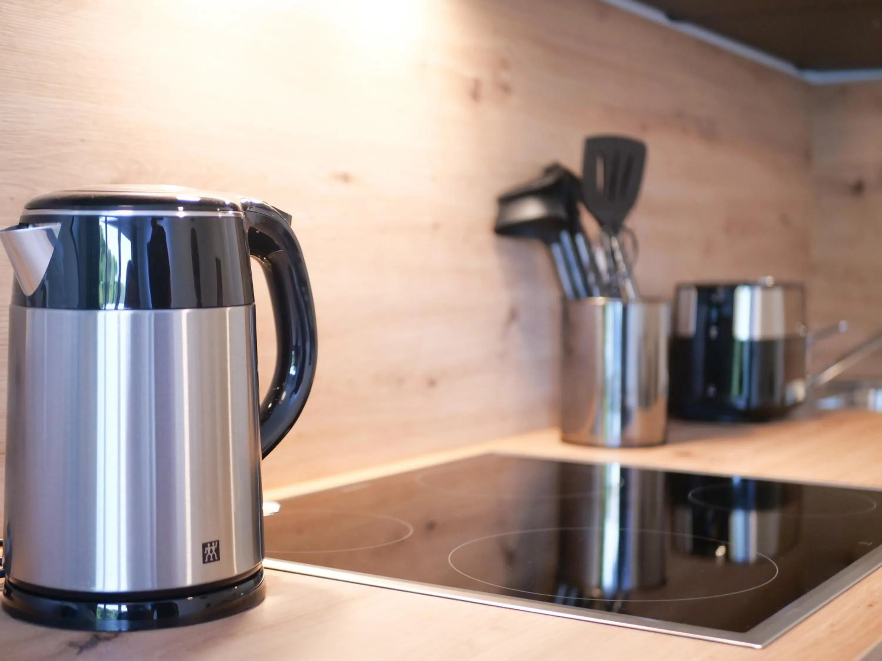 Coffee/tea facilities in INhome Studio Apartment - Küche - Parken - TV