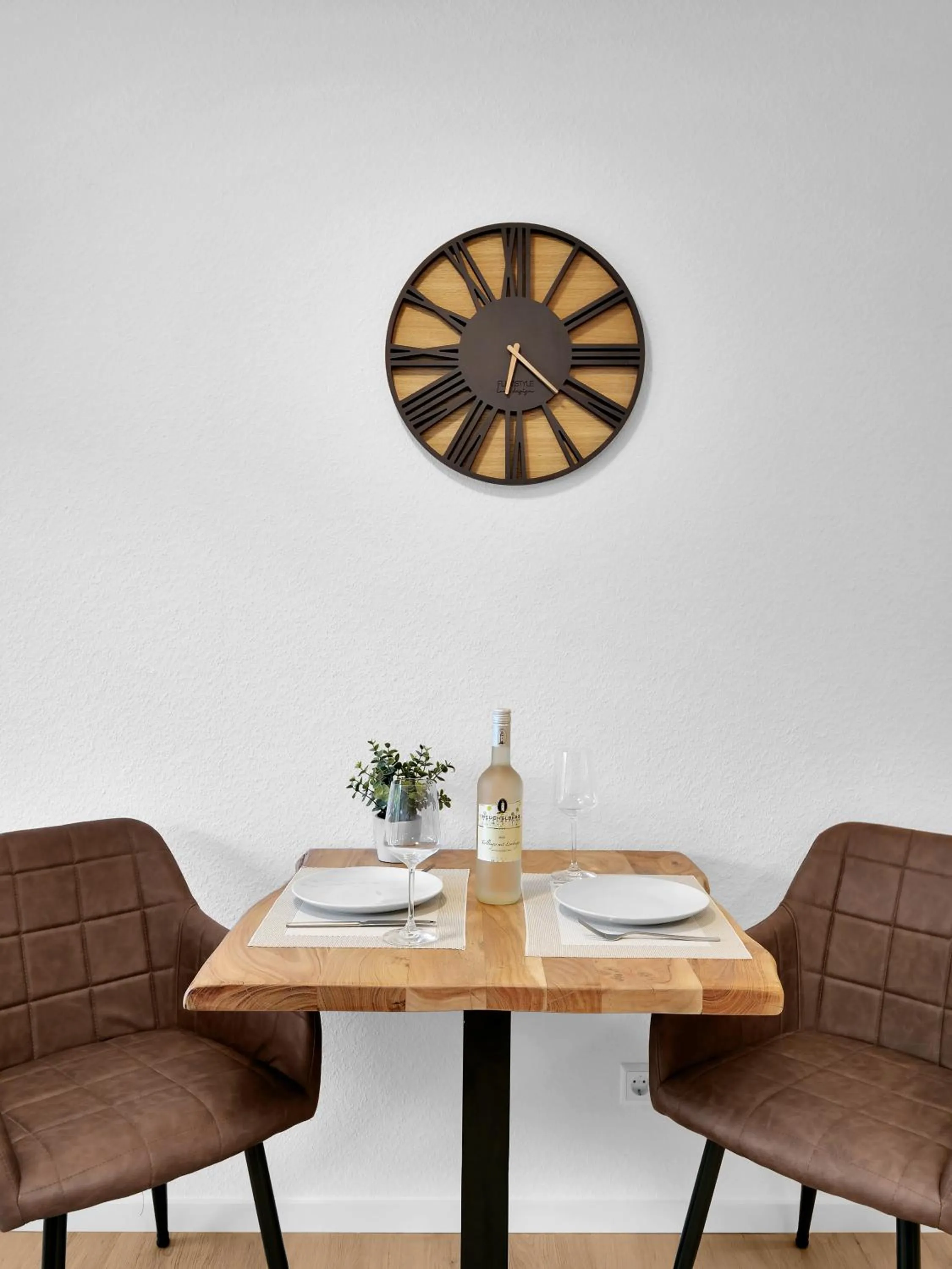 Living room in INhome Studio Apartment - Küche - Parken - TV