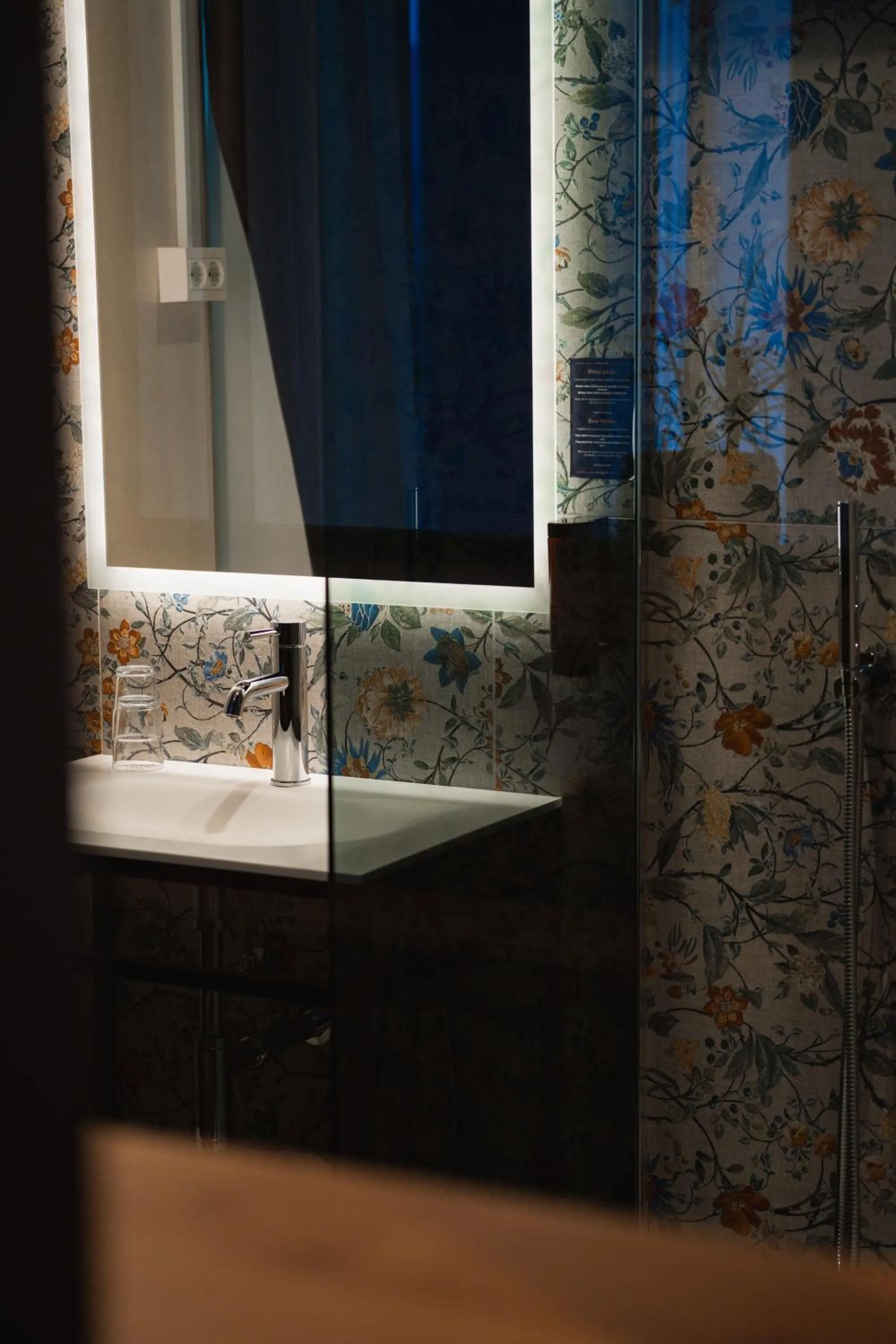 Bathroom in Hotel Lonca