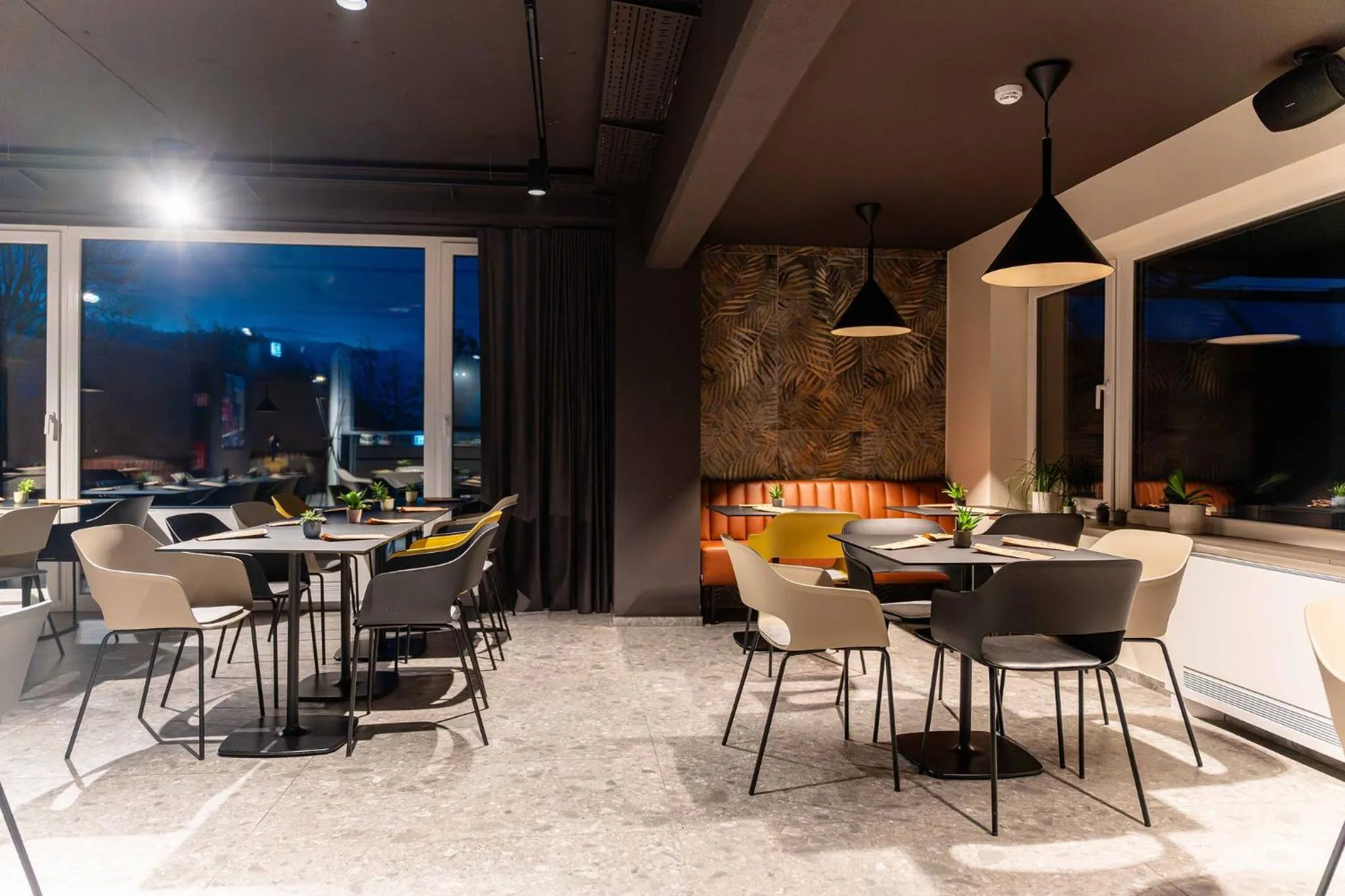 Seating area in Hotel Lonca