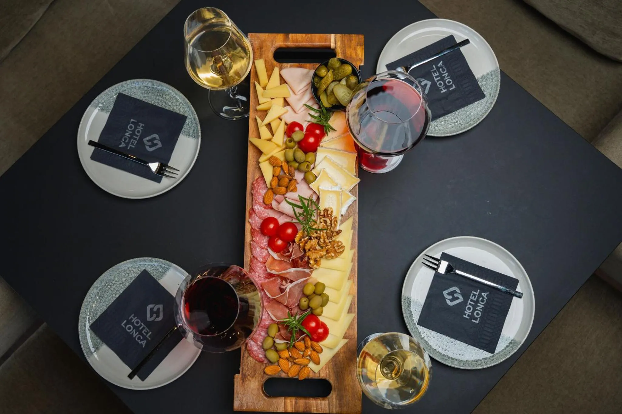 Lounge or bar in Hotel Lonca