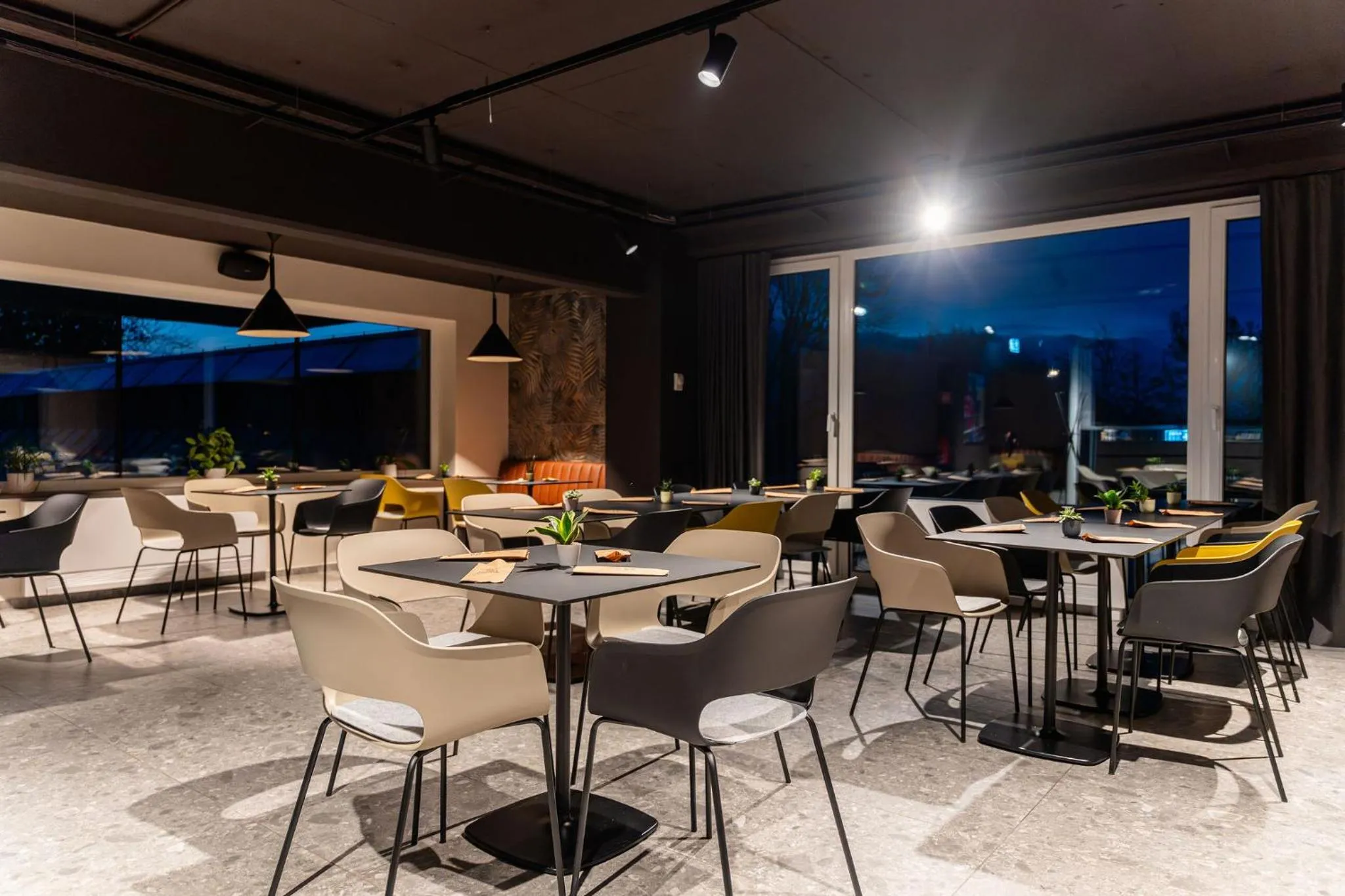 Seating area in Hotel Lonca