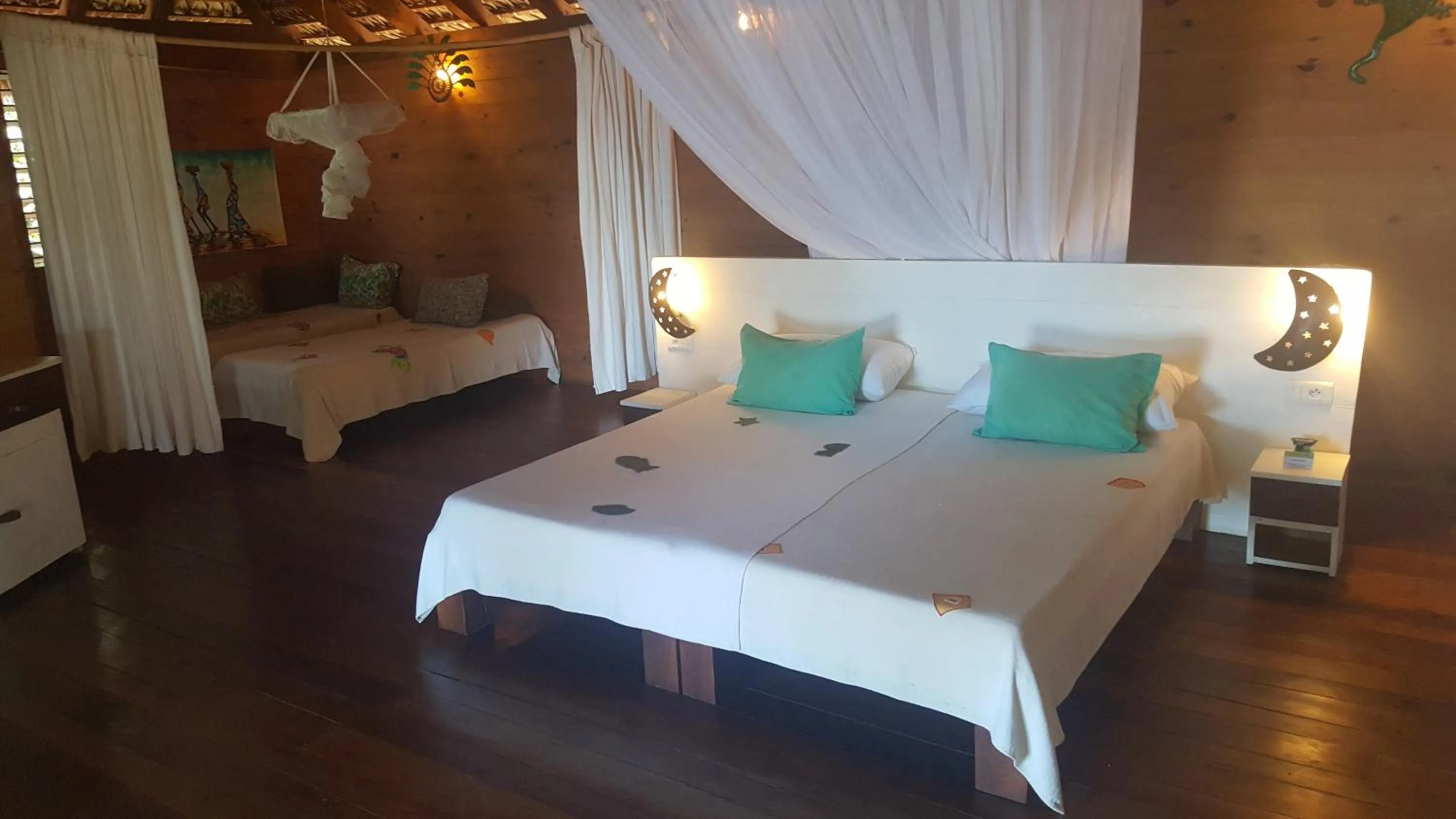 Photo of the whole room, Bed in Anjiamarango Beach Resort