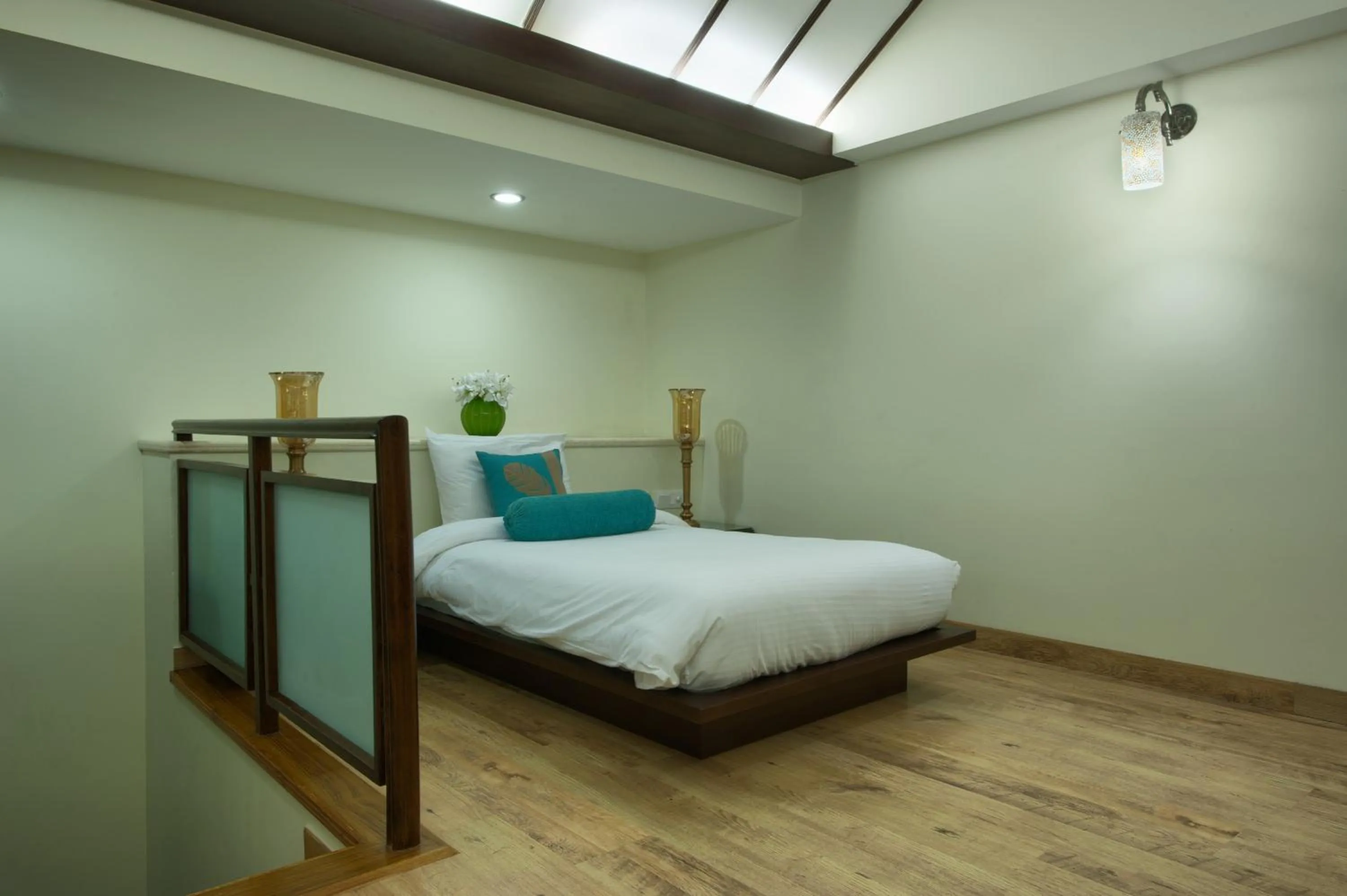 Bedroom, Bed in Royal Orchid Fort Resort Mussoorie