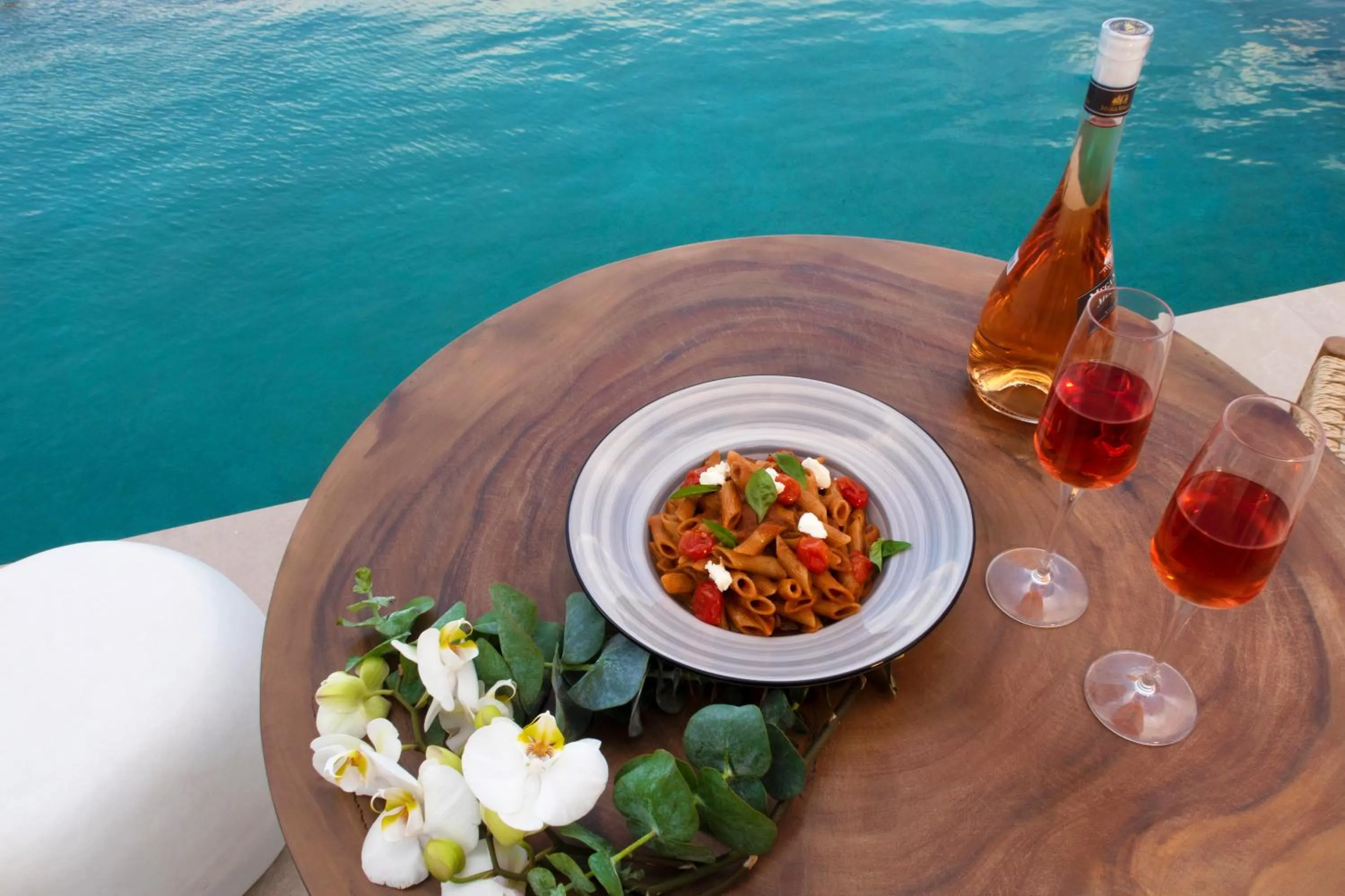 Restaurant/places to eat in Anassa Boutique Hotel