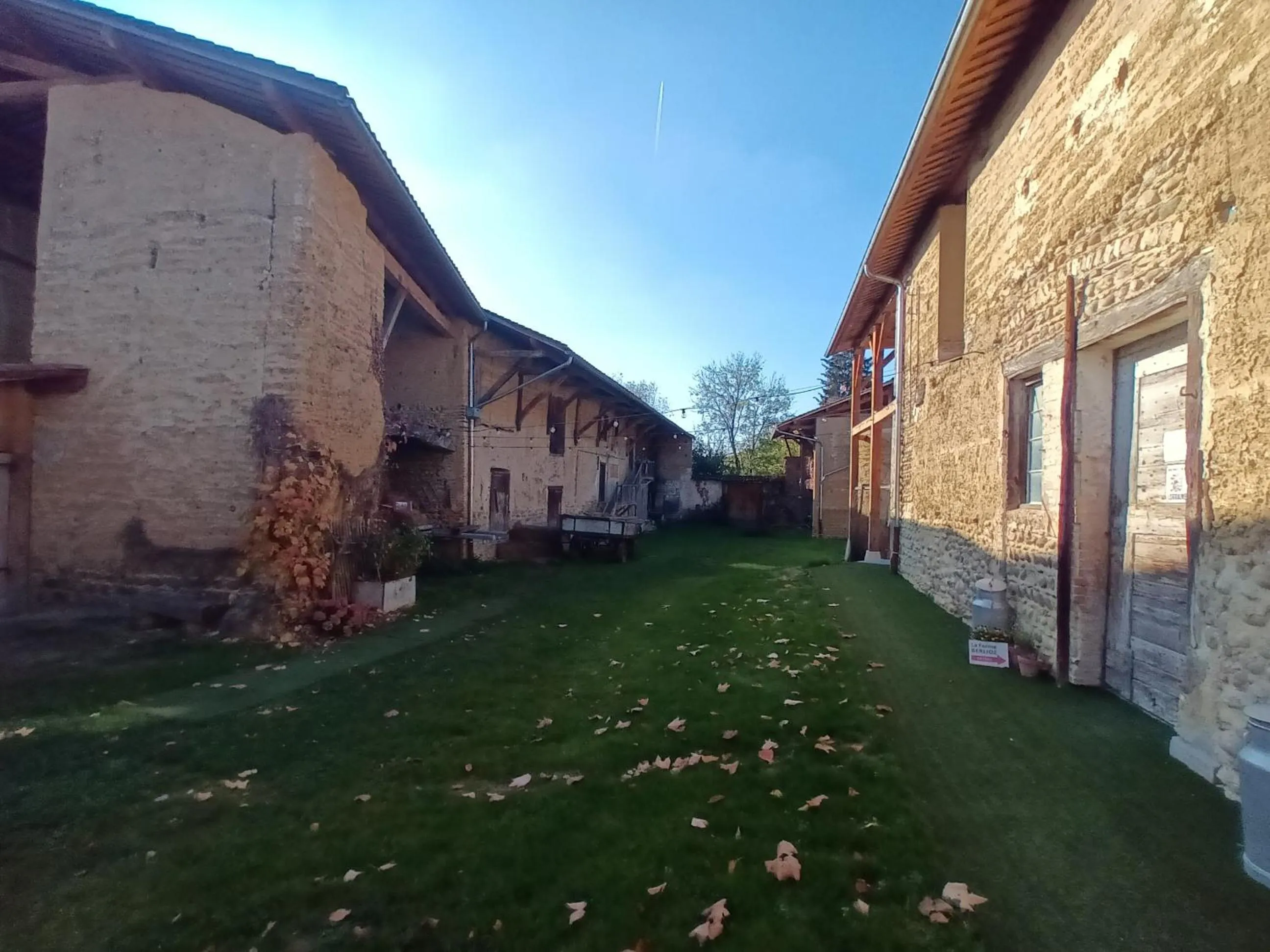 Property building in La ferme de Berlioz