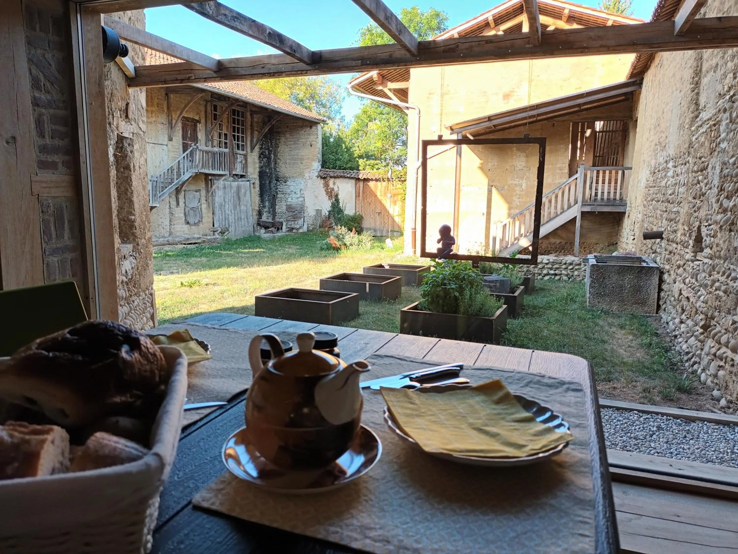 Breakfast in La ferme de Berlioz