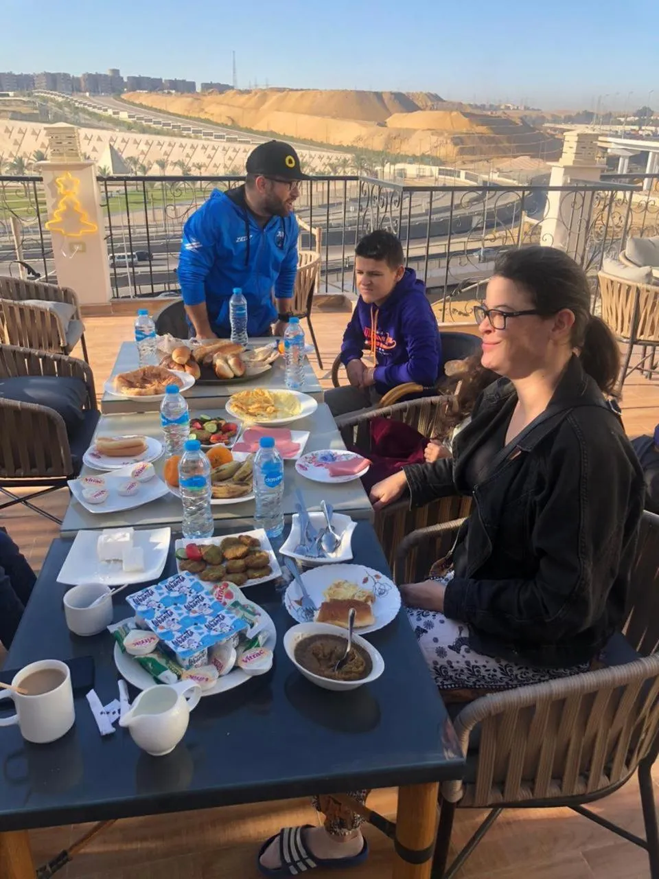 Restaurant/places to eat in GEM view BOUTIQUE