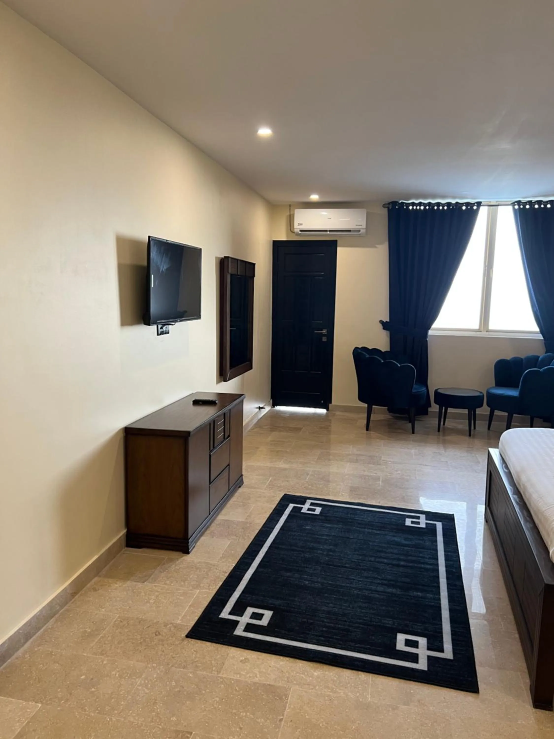 TV and multimedia in BULAND HEIGHTS