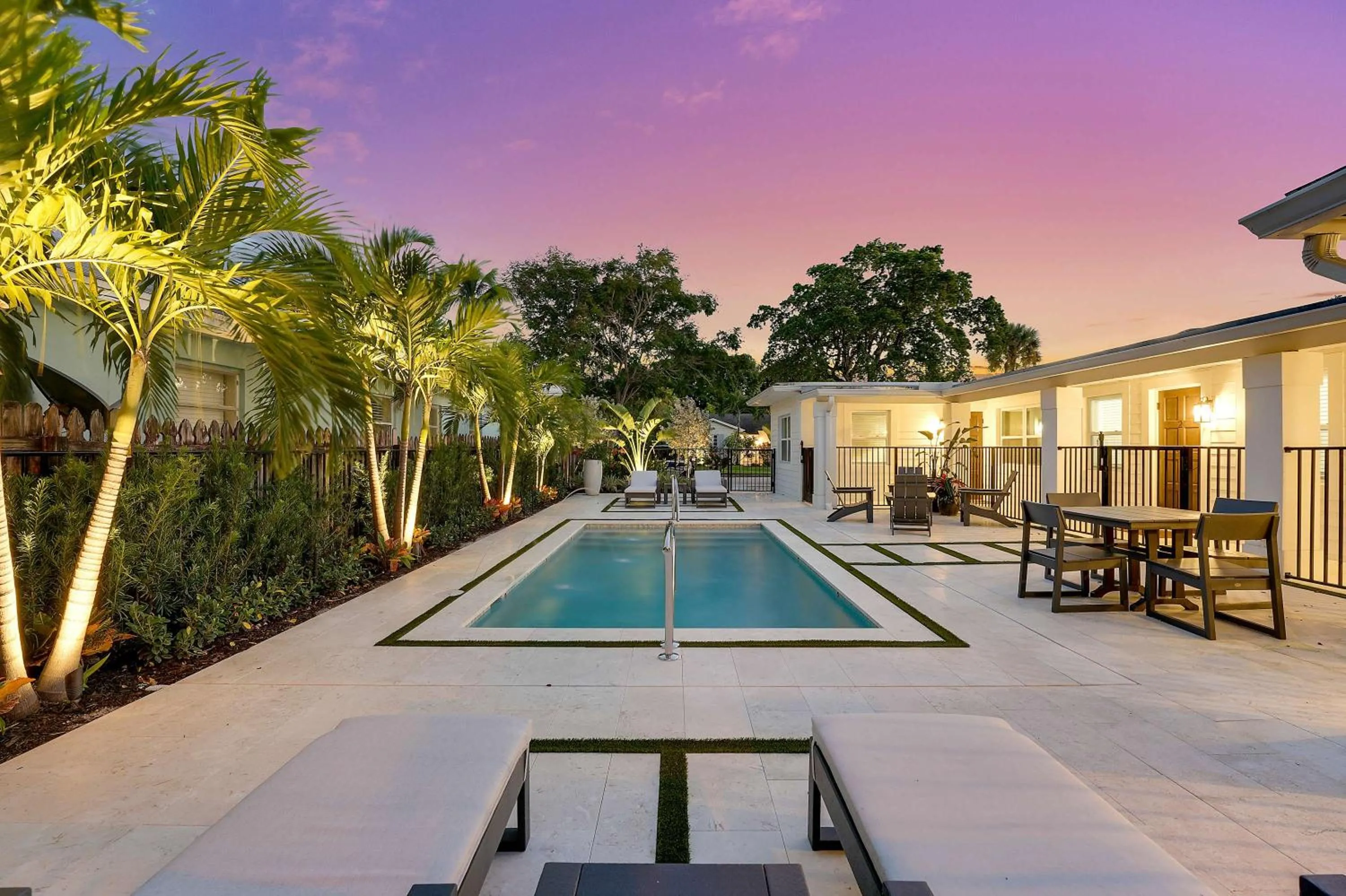 Remodeled Downtown Apartment #1