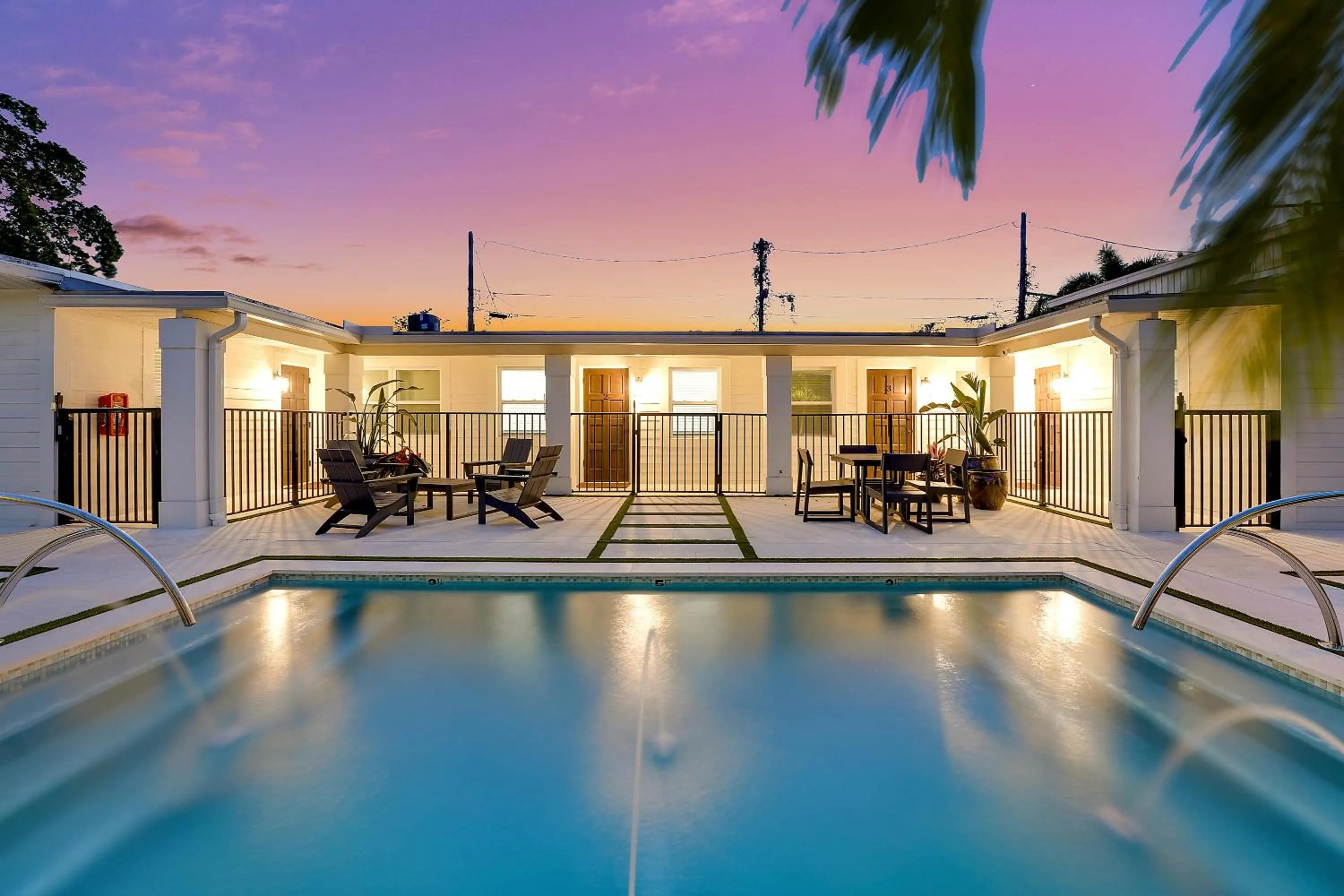 Remodeled Downtown Apartment #1