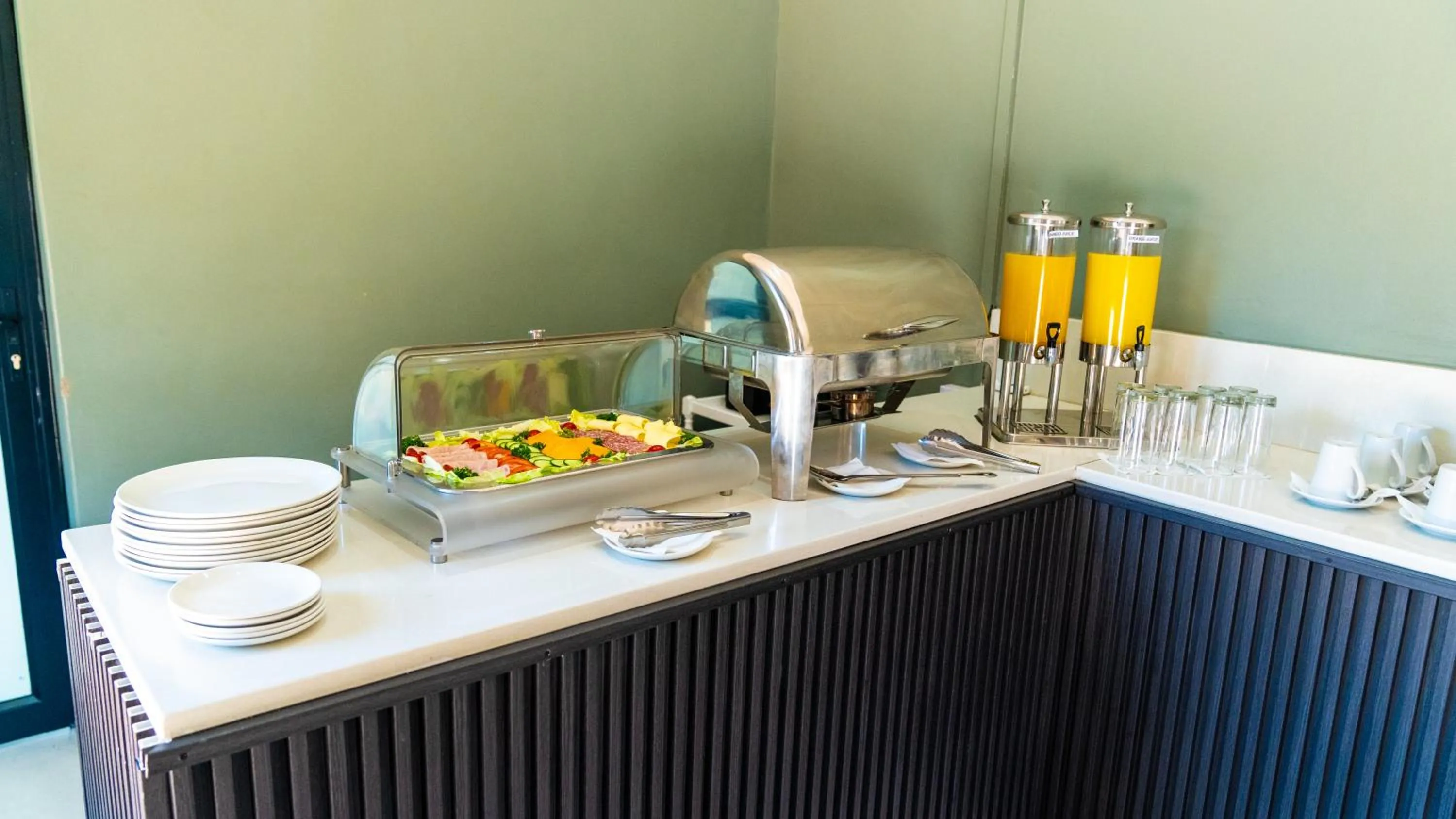 Restaurant/places to eat in Windhoek Gardens Boutique Hotel