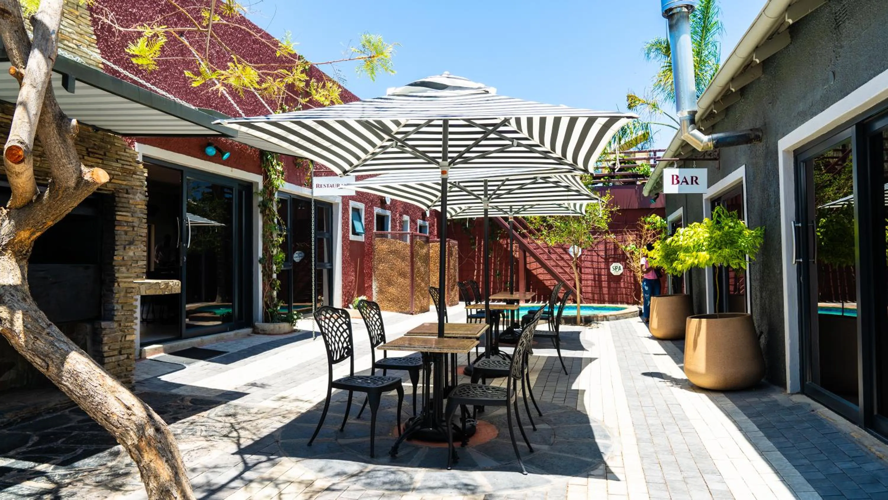 Restaurant/places to eat in Windhoek Gardens Boutique Hotel