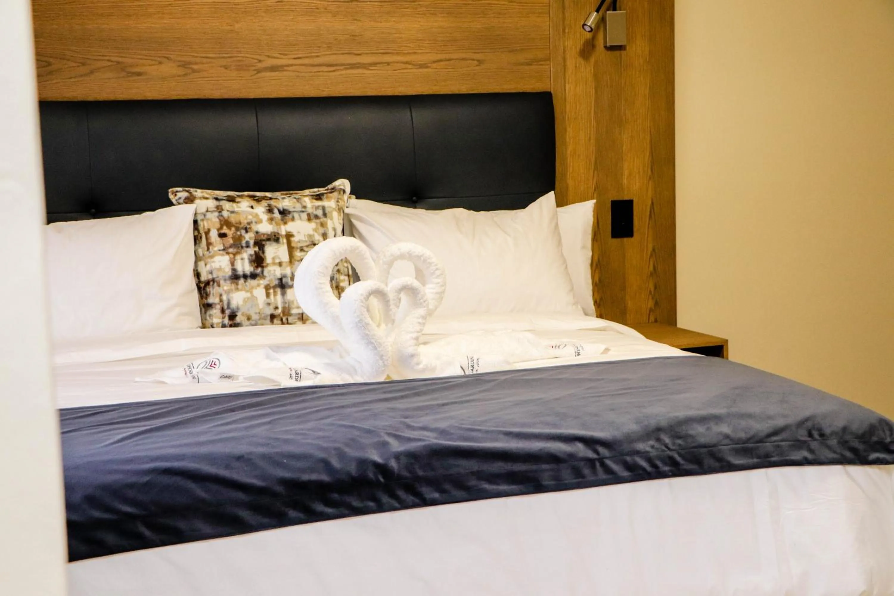 Bedroom, Bed in Windhoek Gardens Boutique Hotel