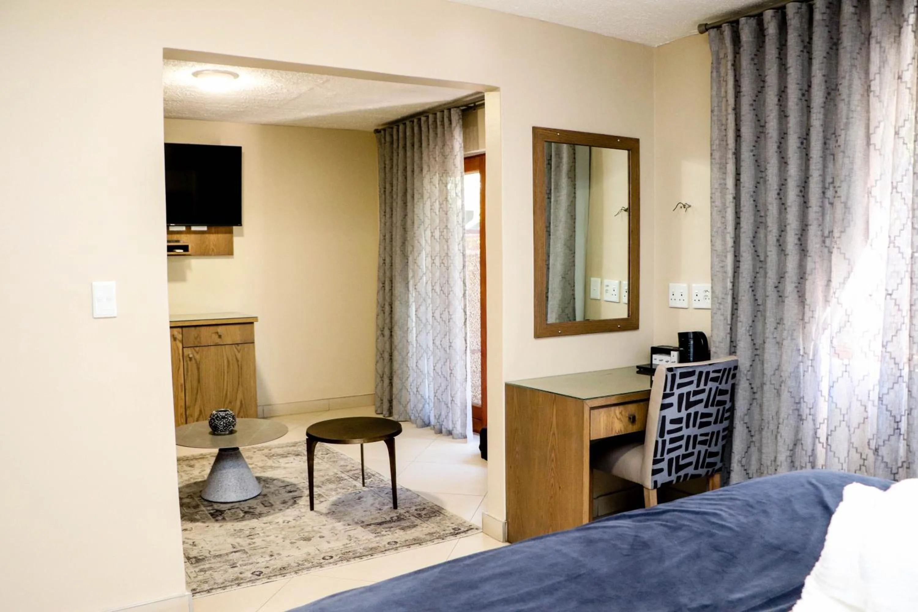 Photo of the whole room, Bed in Windhoek Gardens Boutique Hotel