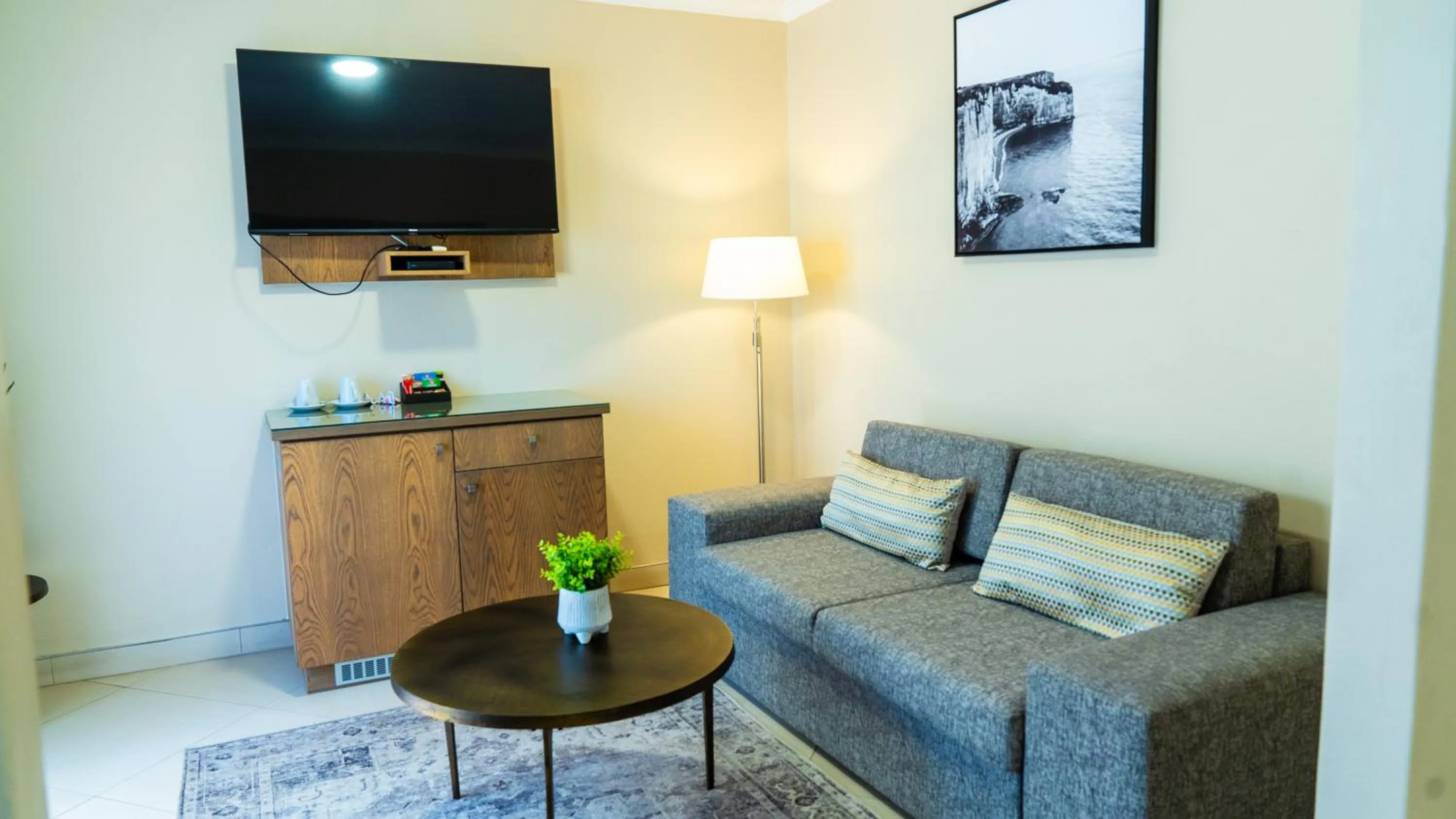 TV and multimedia in Windhoek Gardens Boutique Hotel