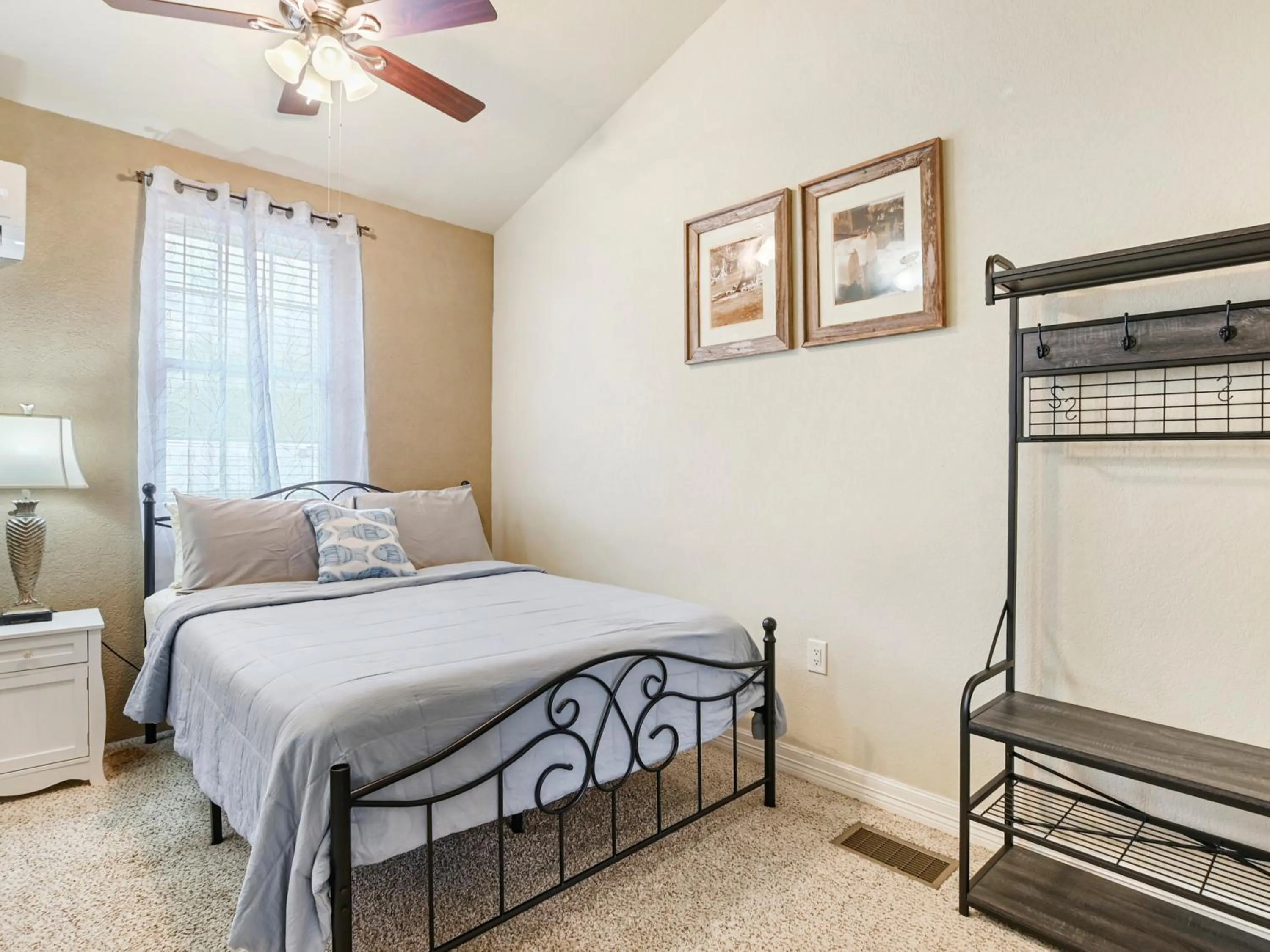 Bed in Canyon Lake Condos at Stillwater Ranch