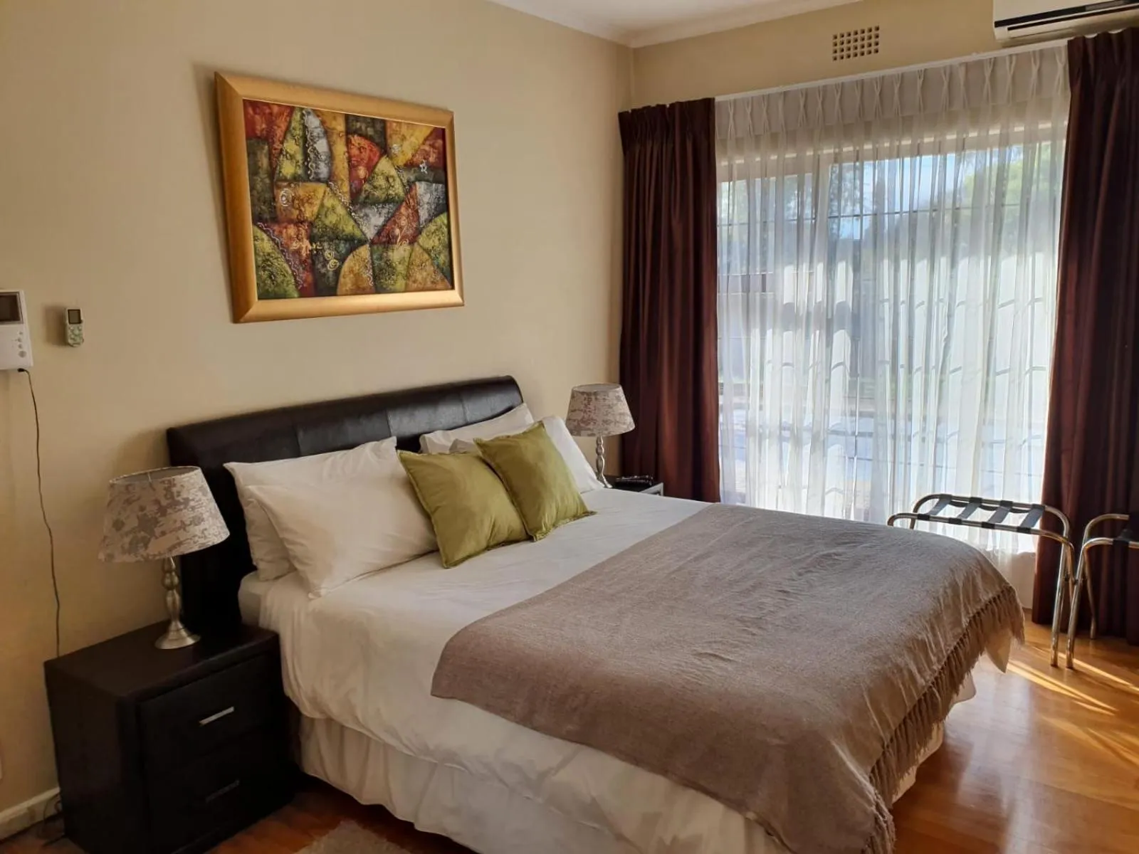 Bedroom, Bed in Ringwood Villa