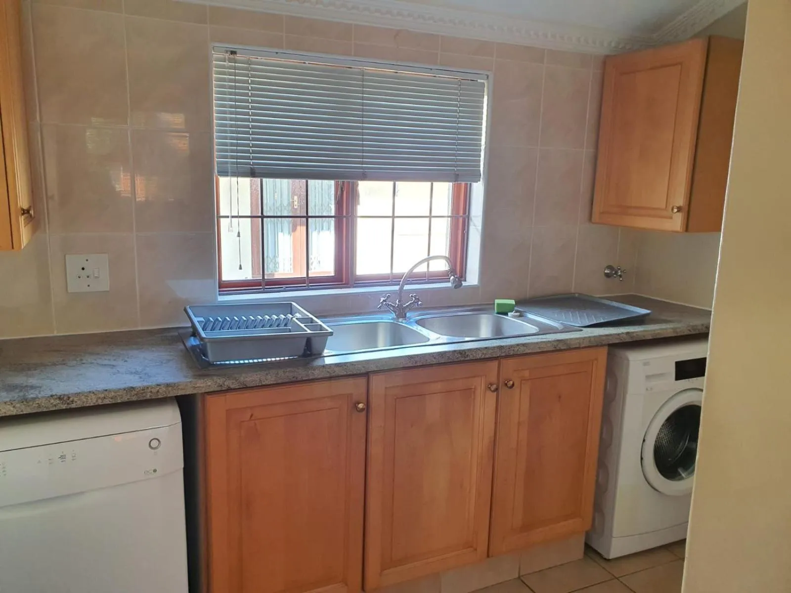 washing machine in Ringwood Villa