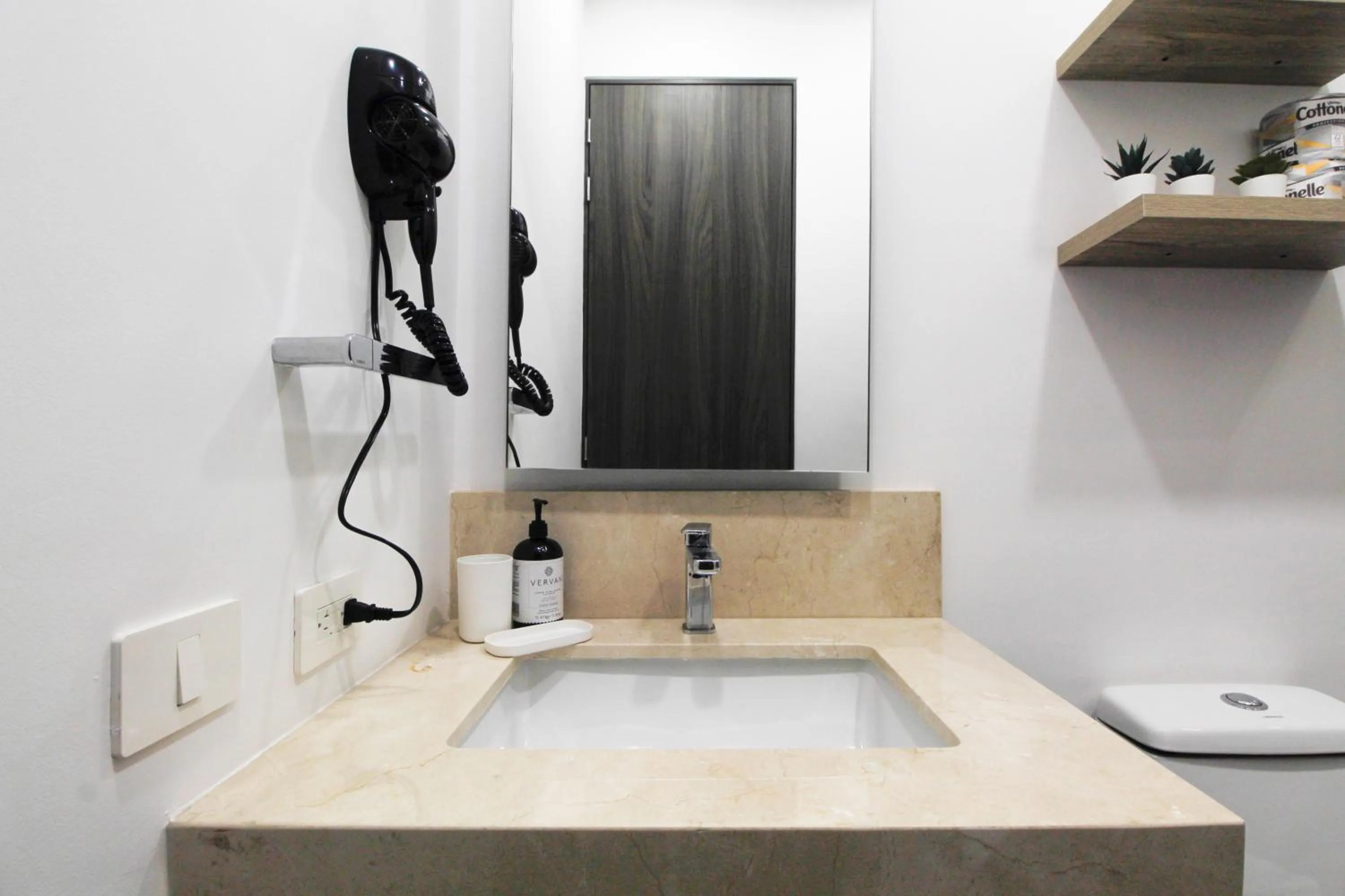 Bathroom in Tribu Chapultepec 67