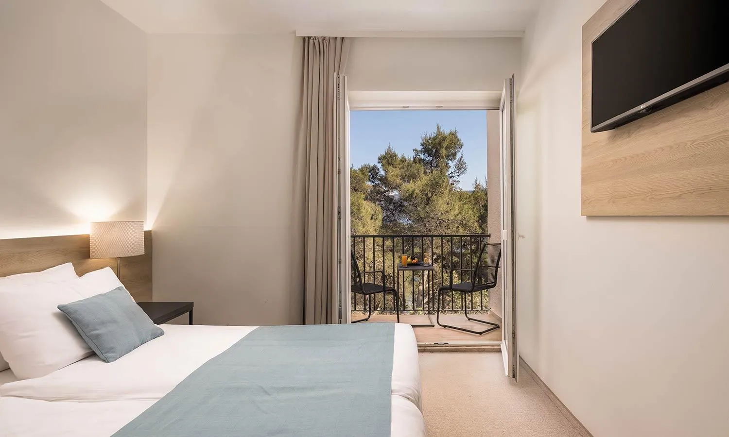 Bed in Aminess Younique Senses Resort