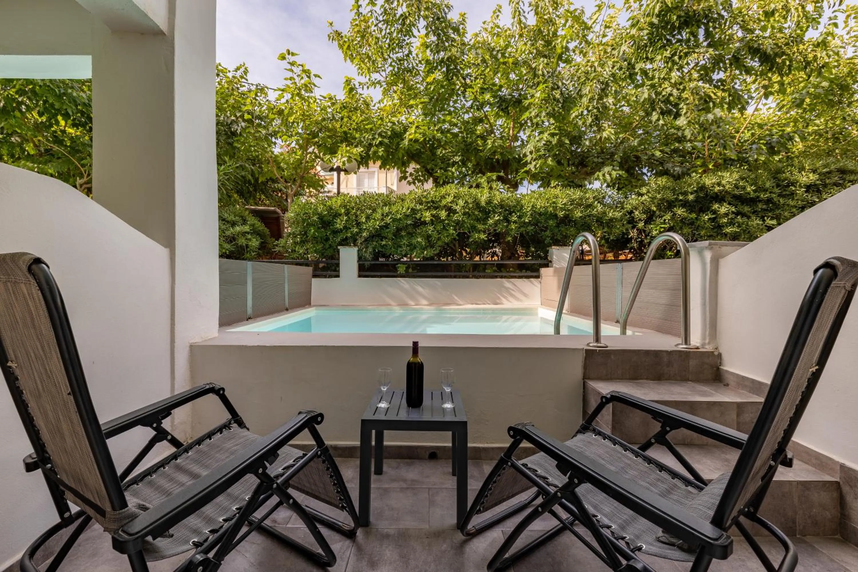 Swimming pool in California Beach Hotel - Adults Only