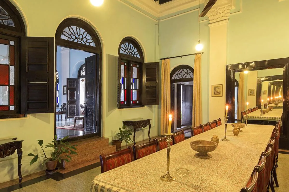 Restaurant/places to eat in The Green Hotel