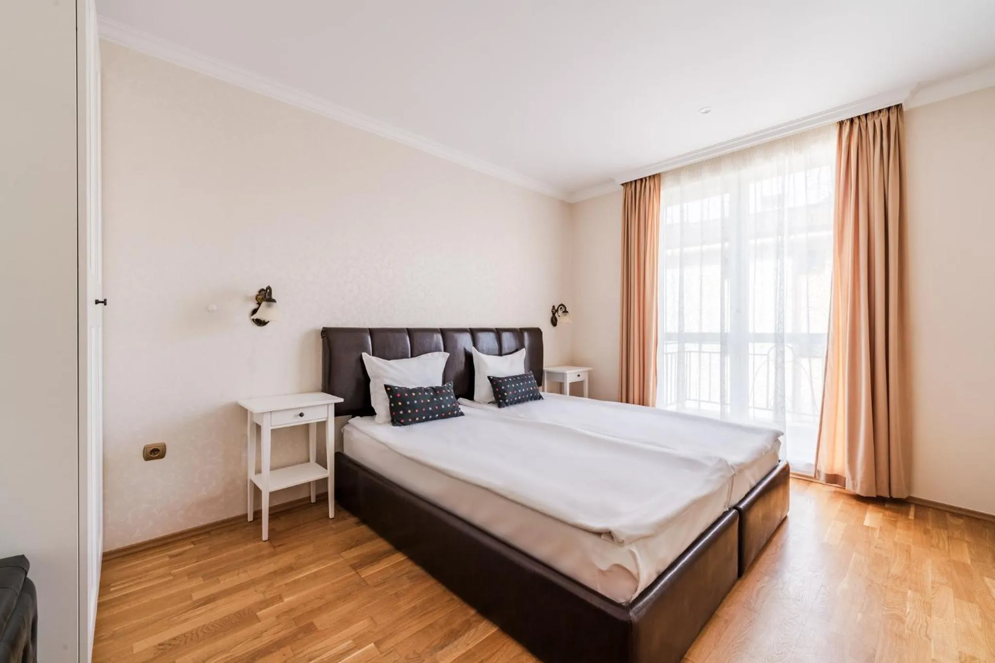 Bed in ApartComplex Splendid