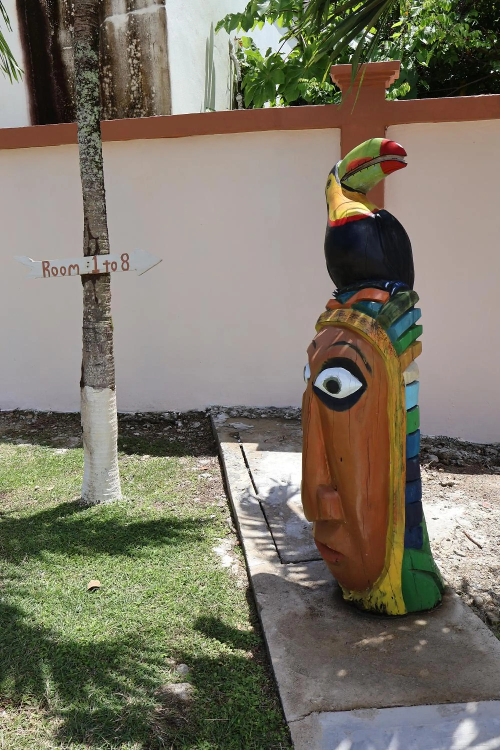 Decorative detail in The Toucan Inn