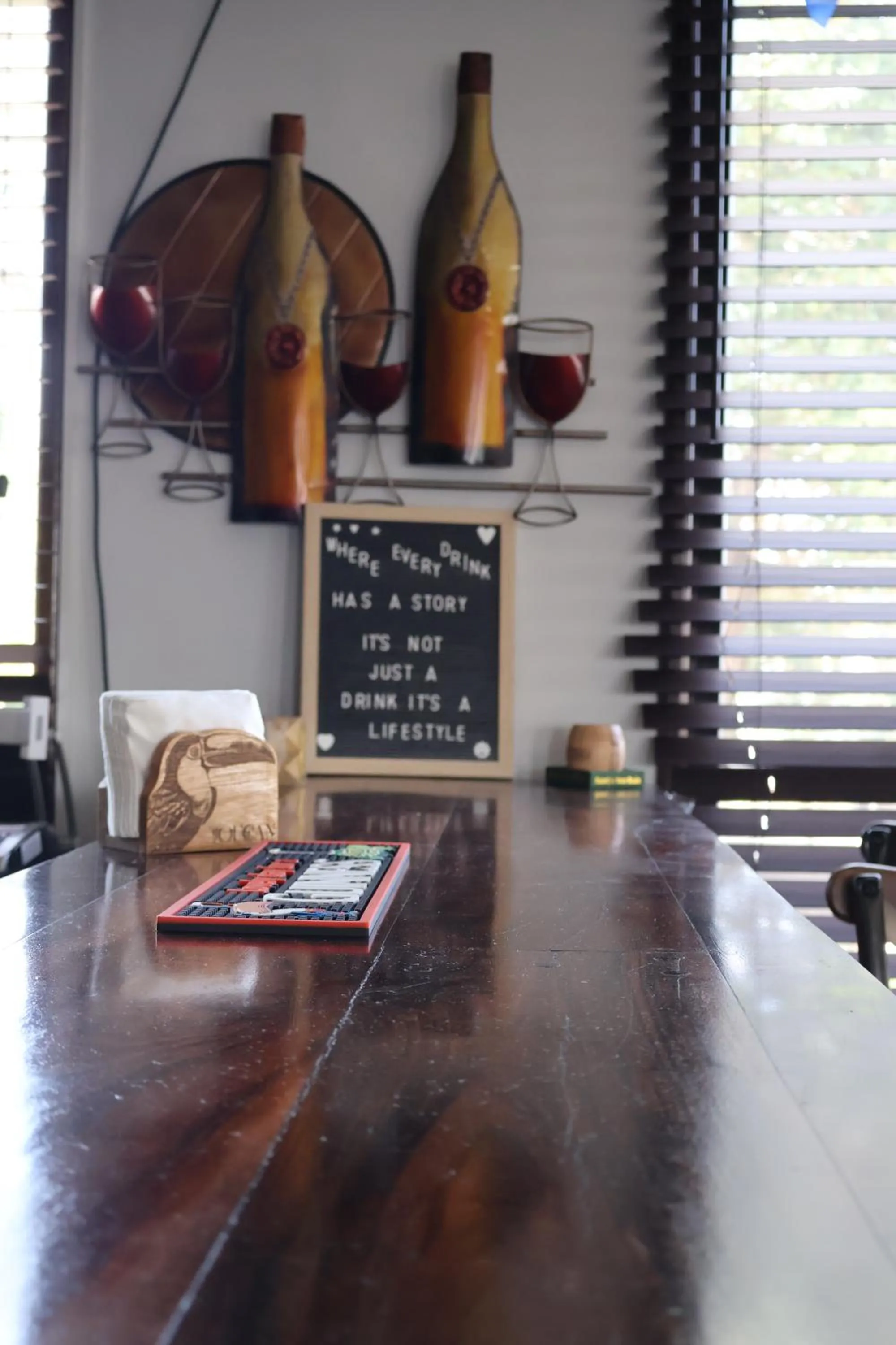 Lounge or bar in The Toucan Inn