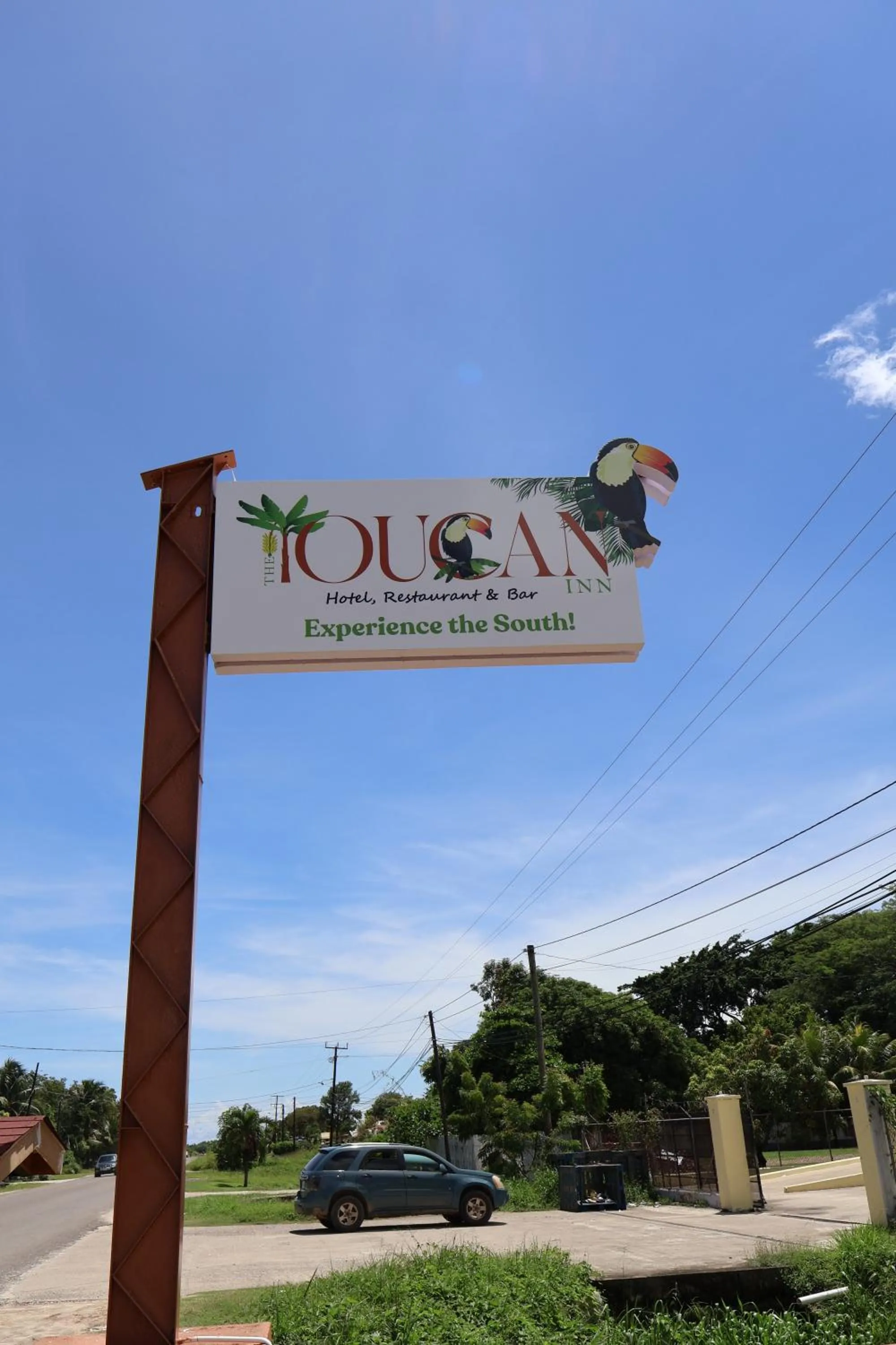 Facade/entrance in The Toucan Inn