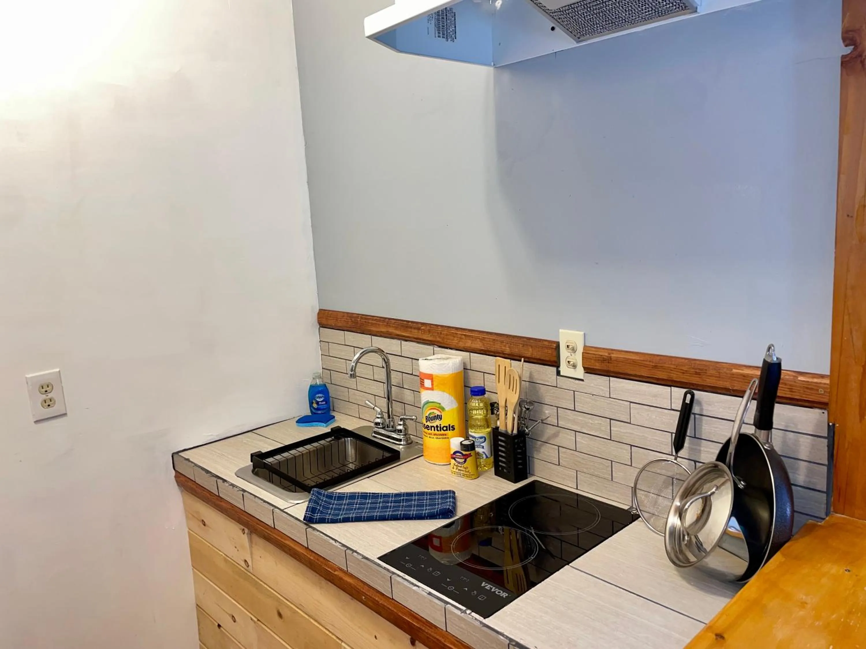 Kitchen or kitchenette in Boulder Bay Cottages