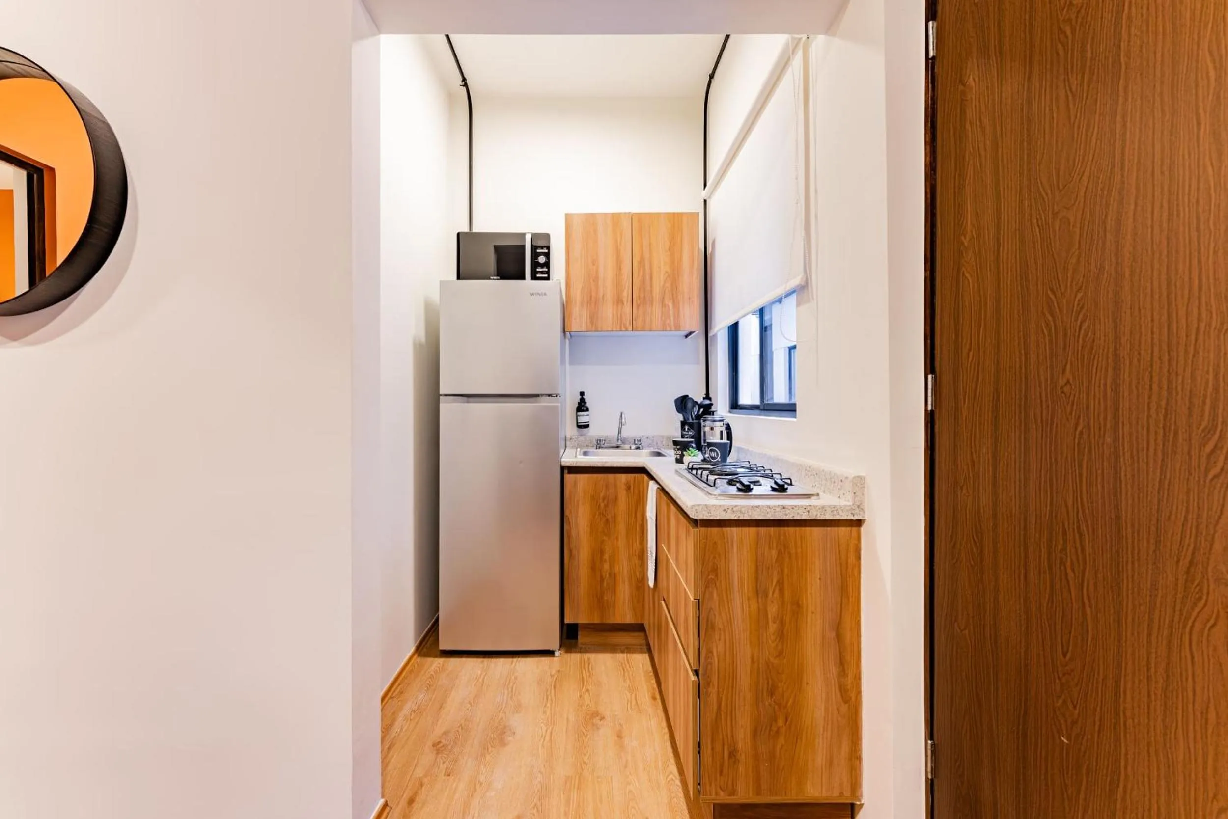 Kitchen or kitchenette in Mariano Escobedo Apartments by VH