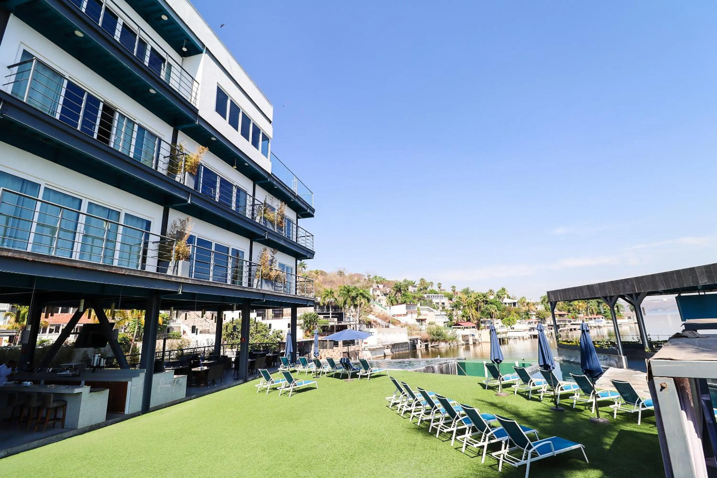 Property building in Vlú Hotel Tequesquitengo